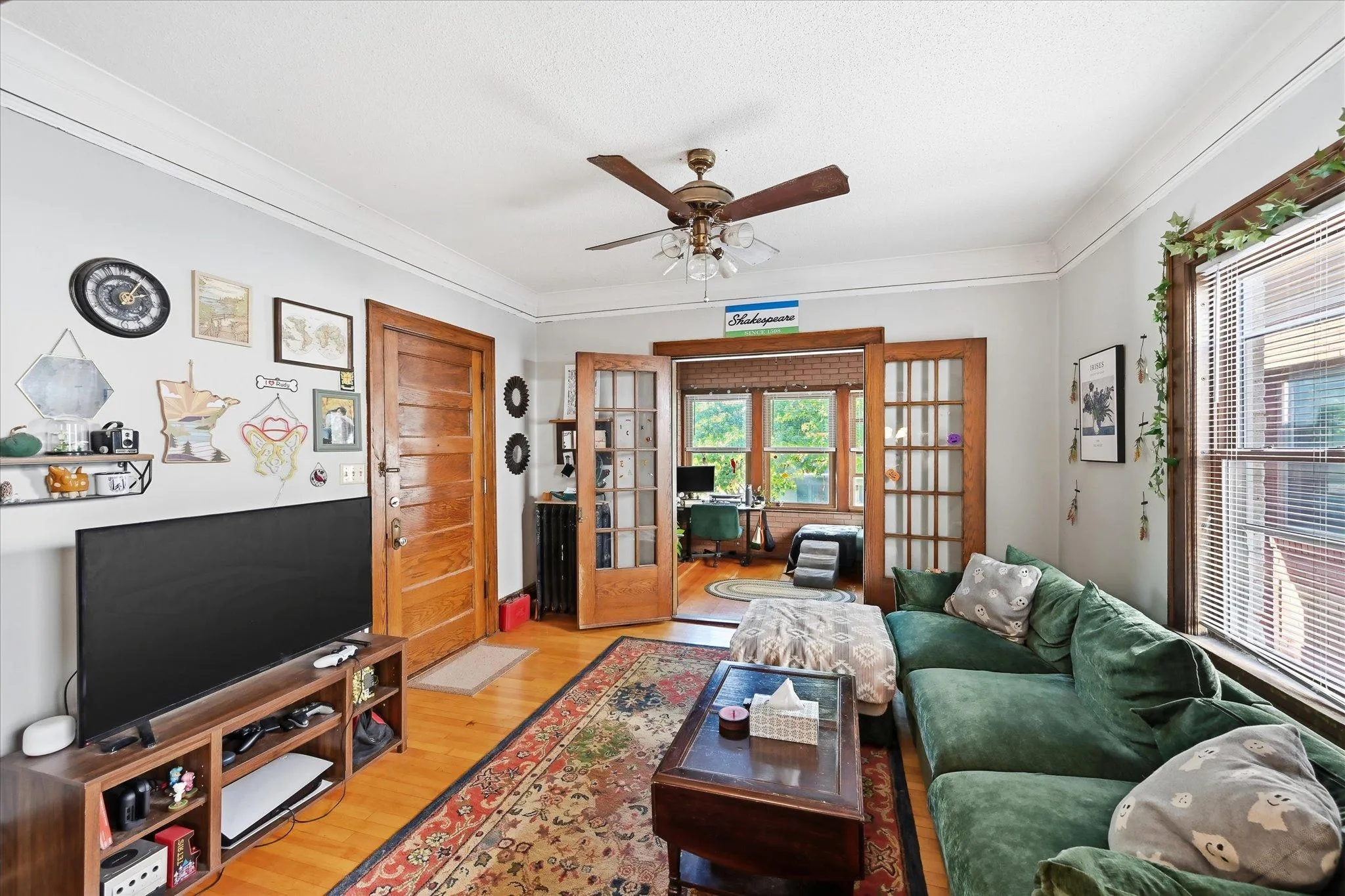 Photo 10 of 3345 Harriet Avenue