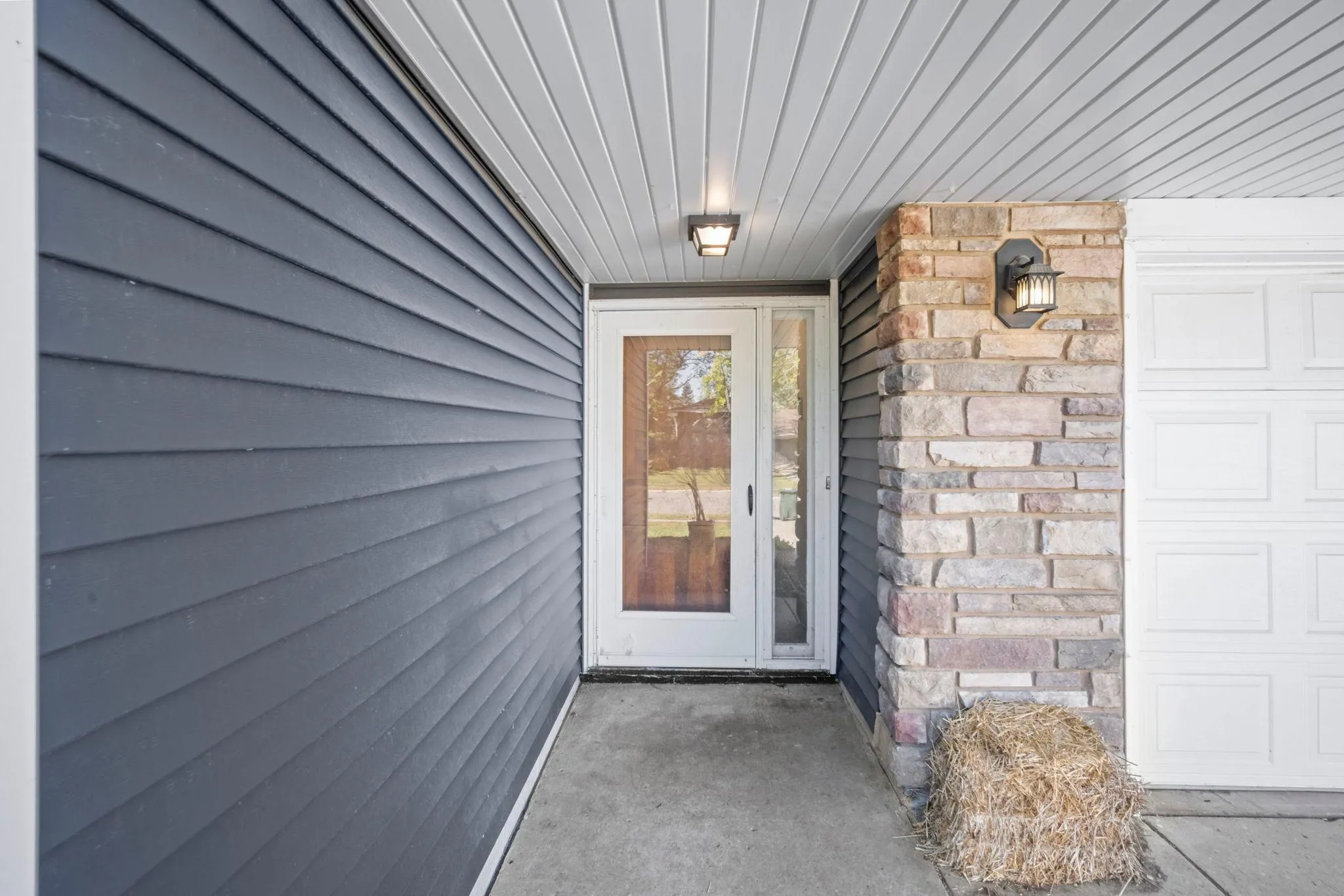 Photo 5 of 808 Newell Drive