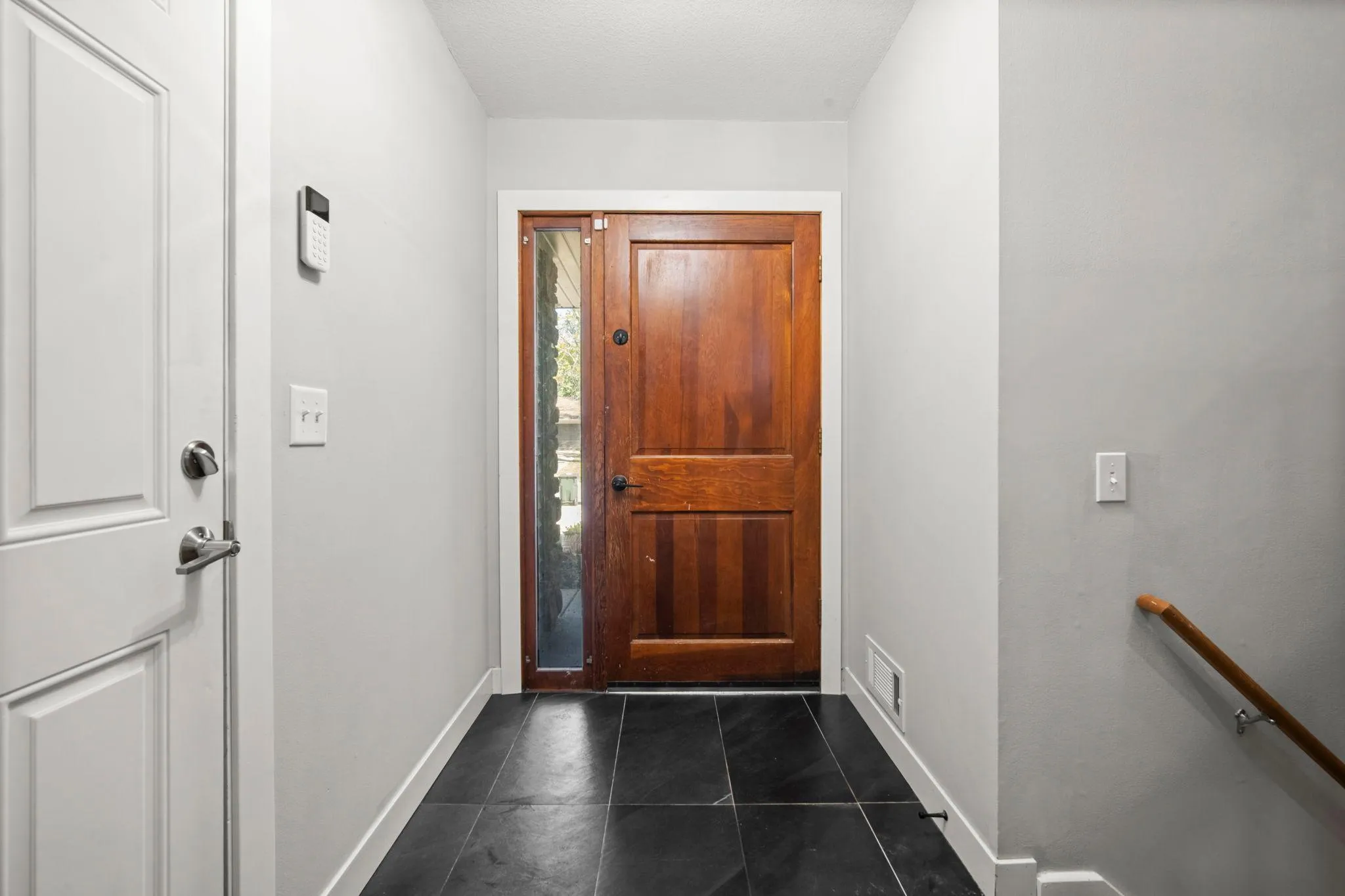 Photo 6 of 808 Newell Drive