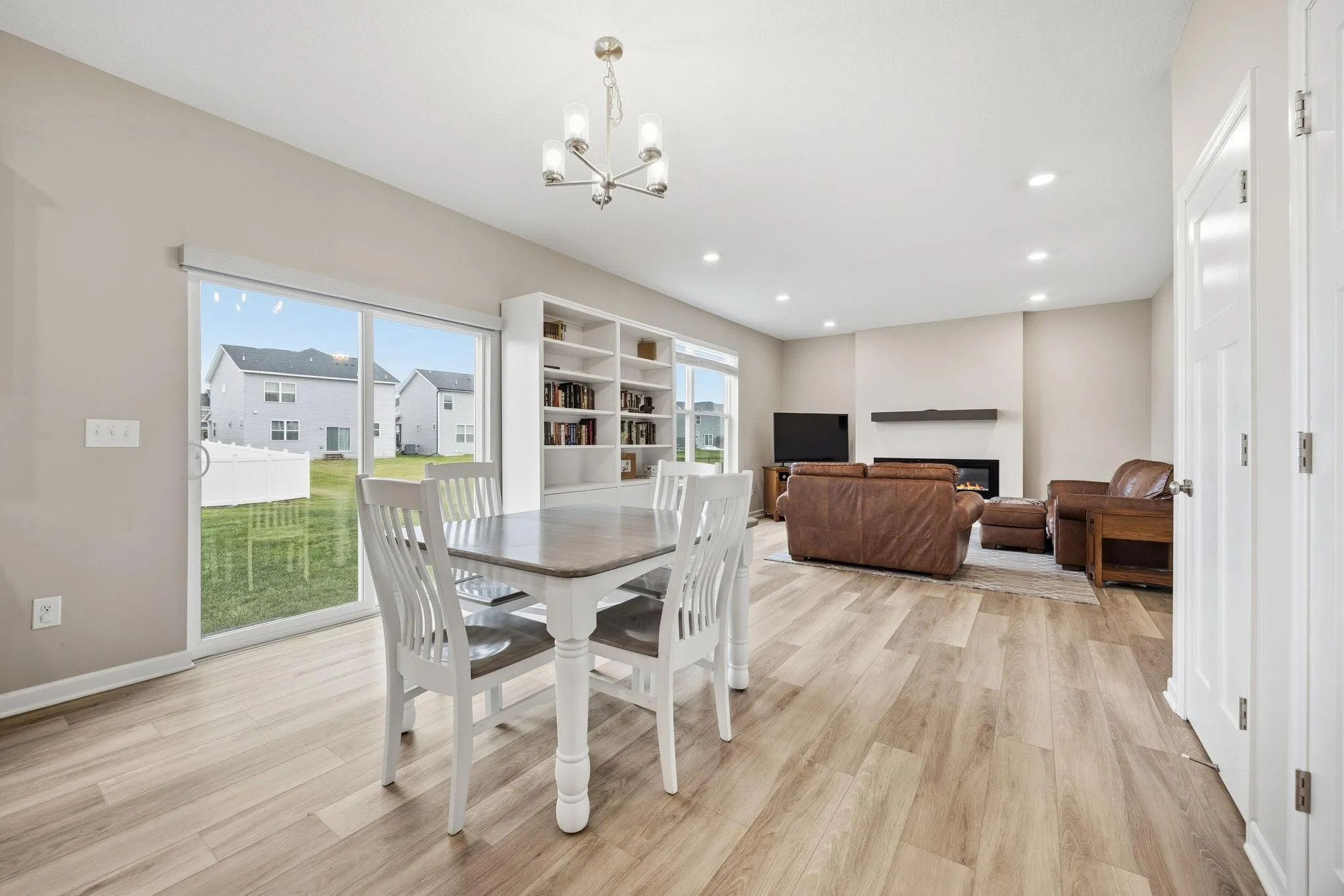 Photo 5 of 24400 Edgewater Lane