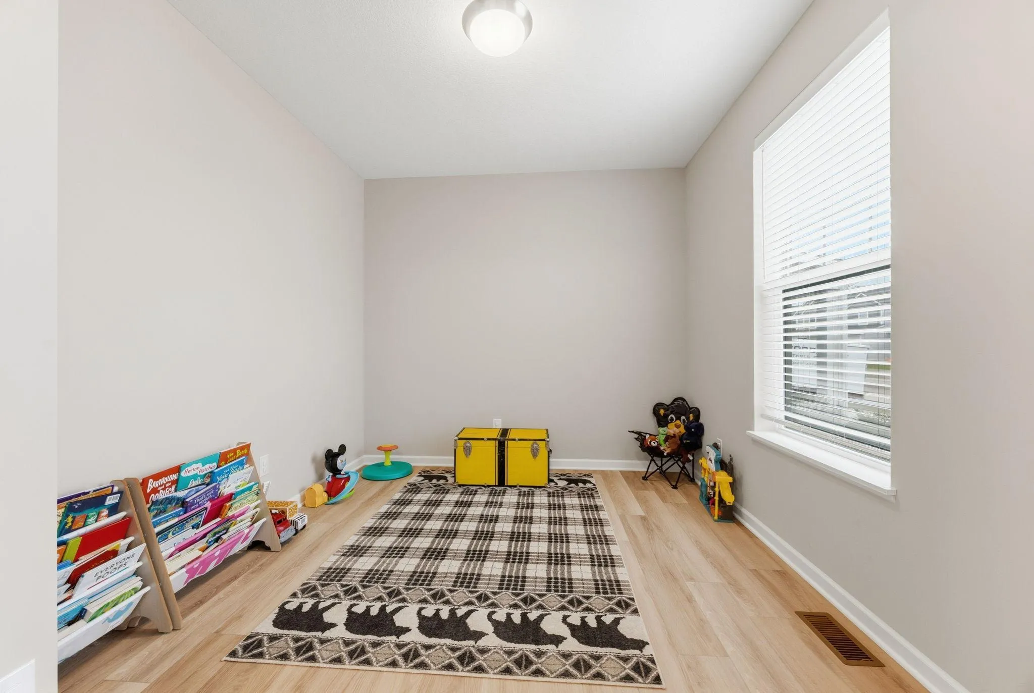 Photo 9 of 24400 Edgewater Lane