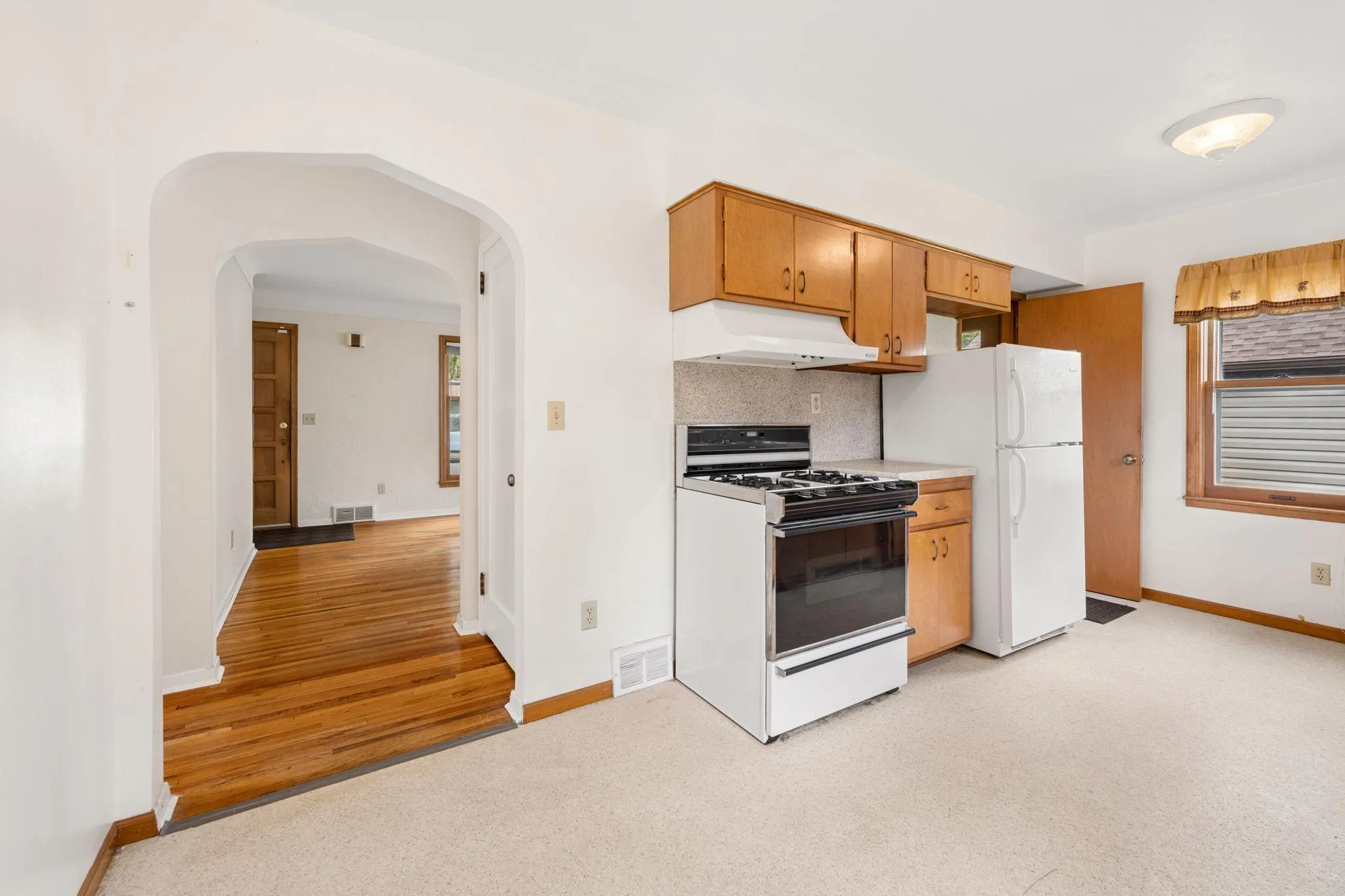 Photo 8 of 6309 13th S Avenue