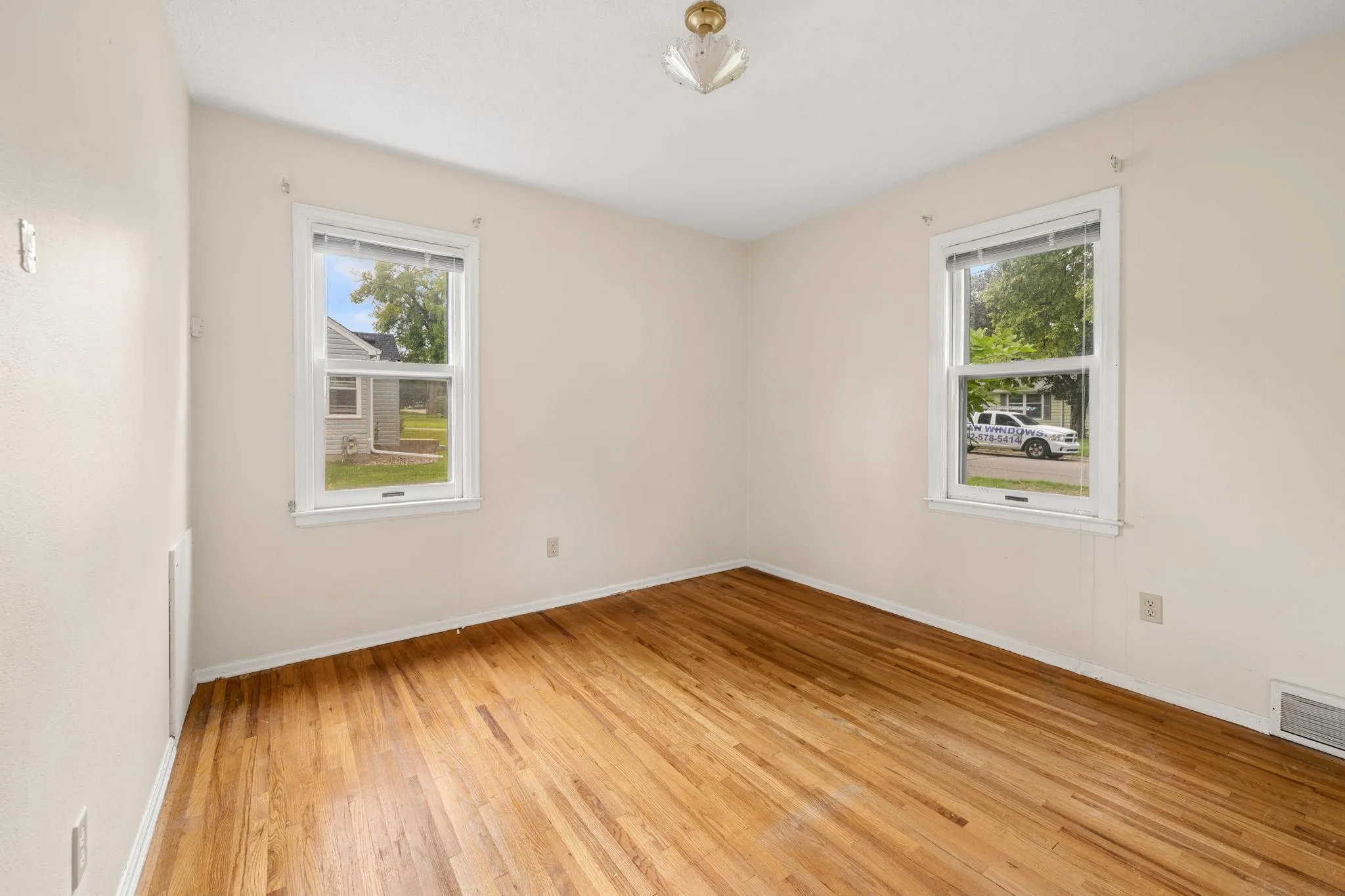 Photo 12 of 6309 13th S Avenue
