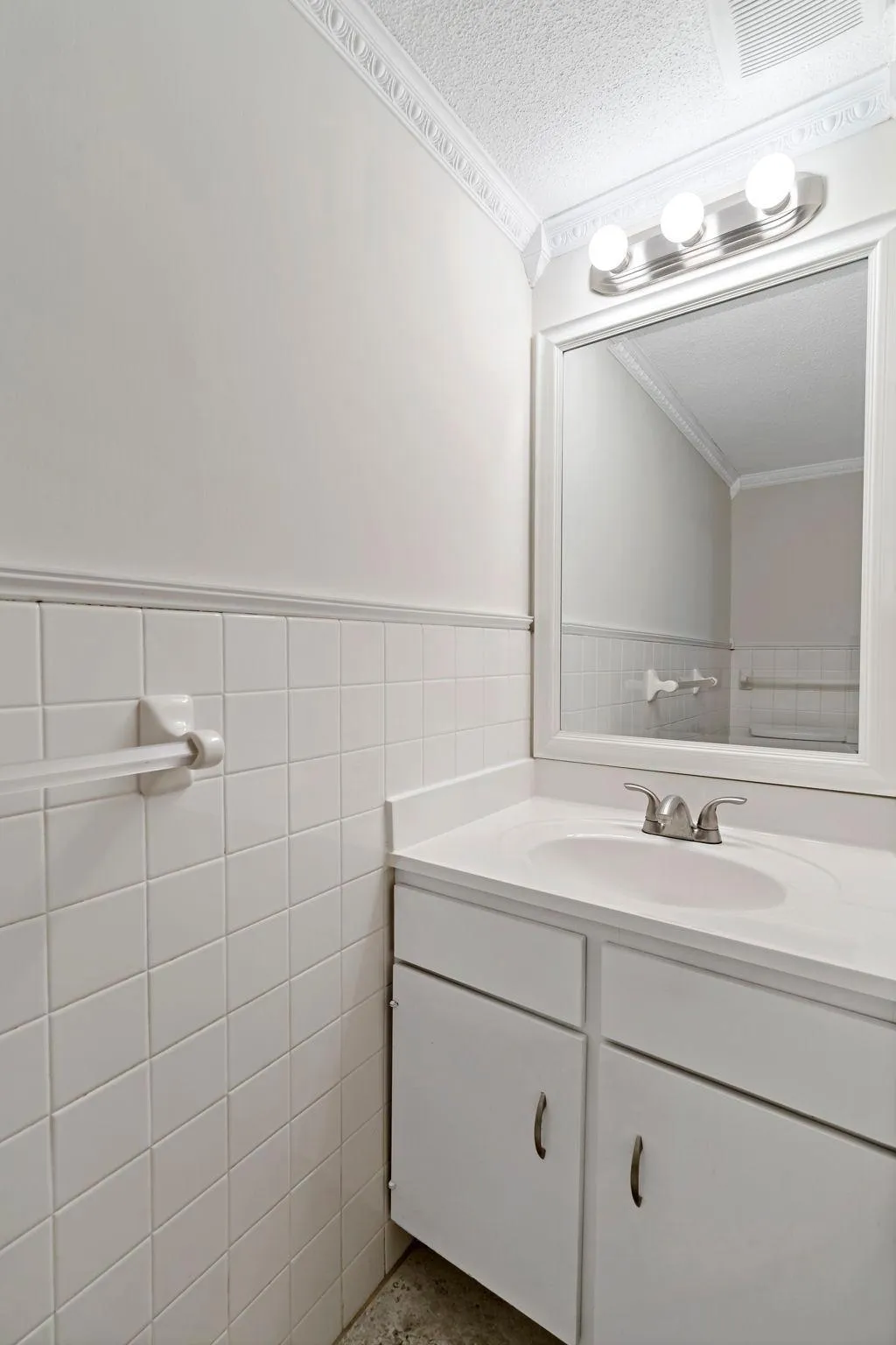 Photo 13 of 7211 W Franklin Avenue
