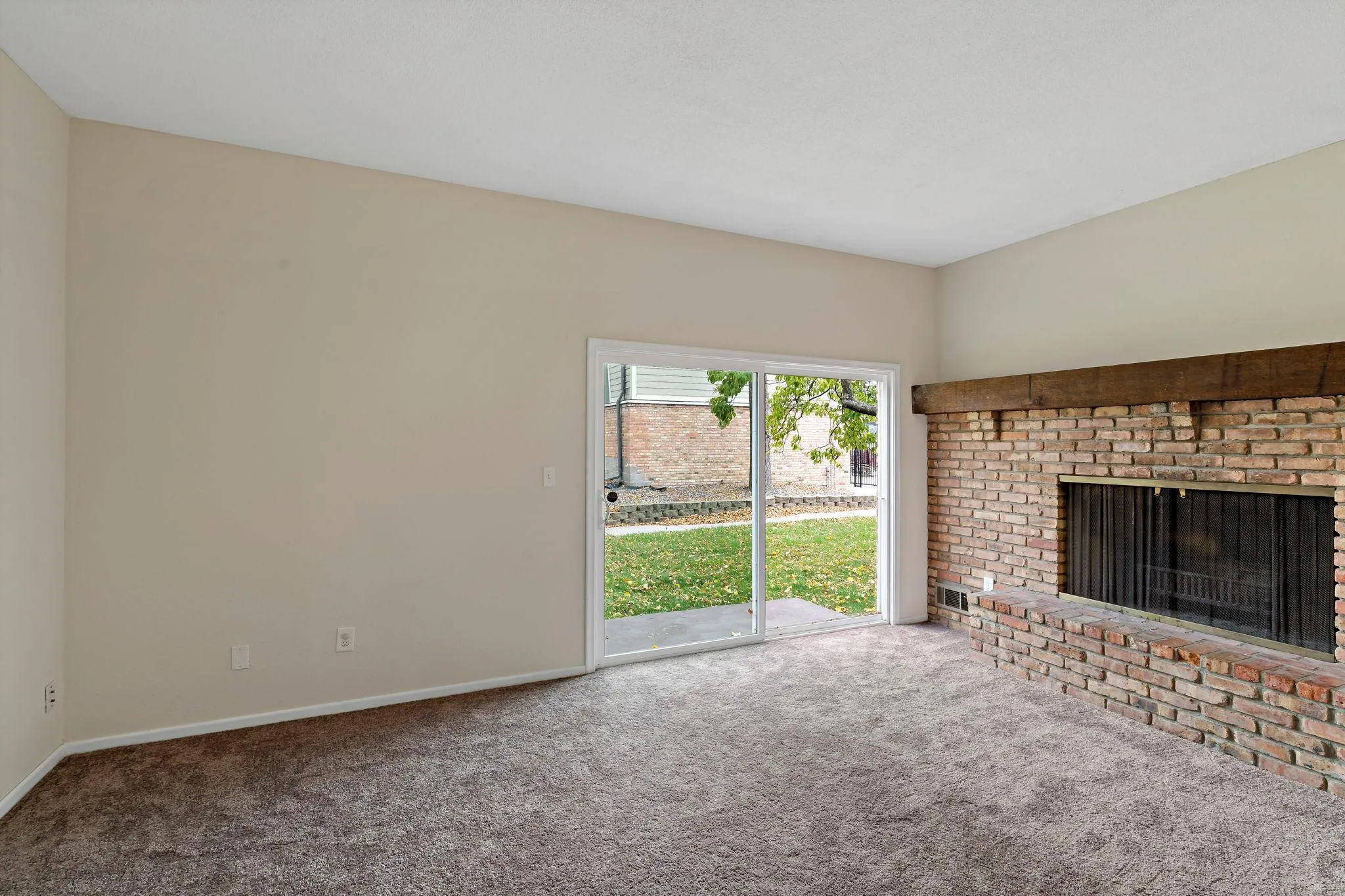 Photo 11 of 7211 W Franklin Avenue