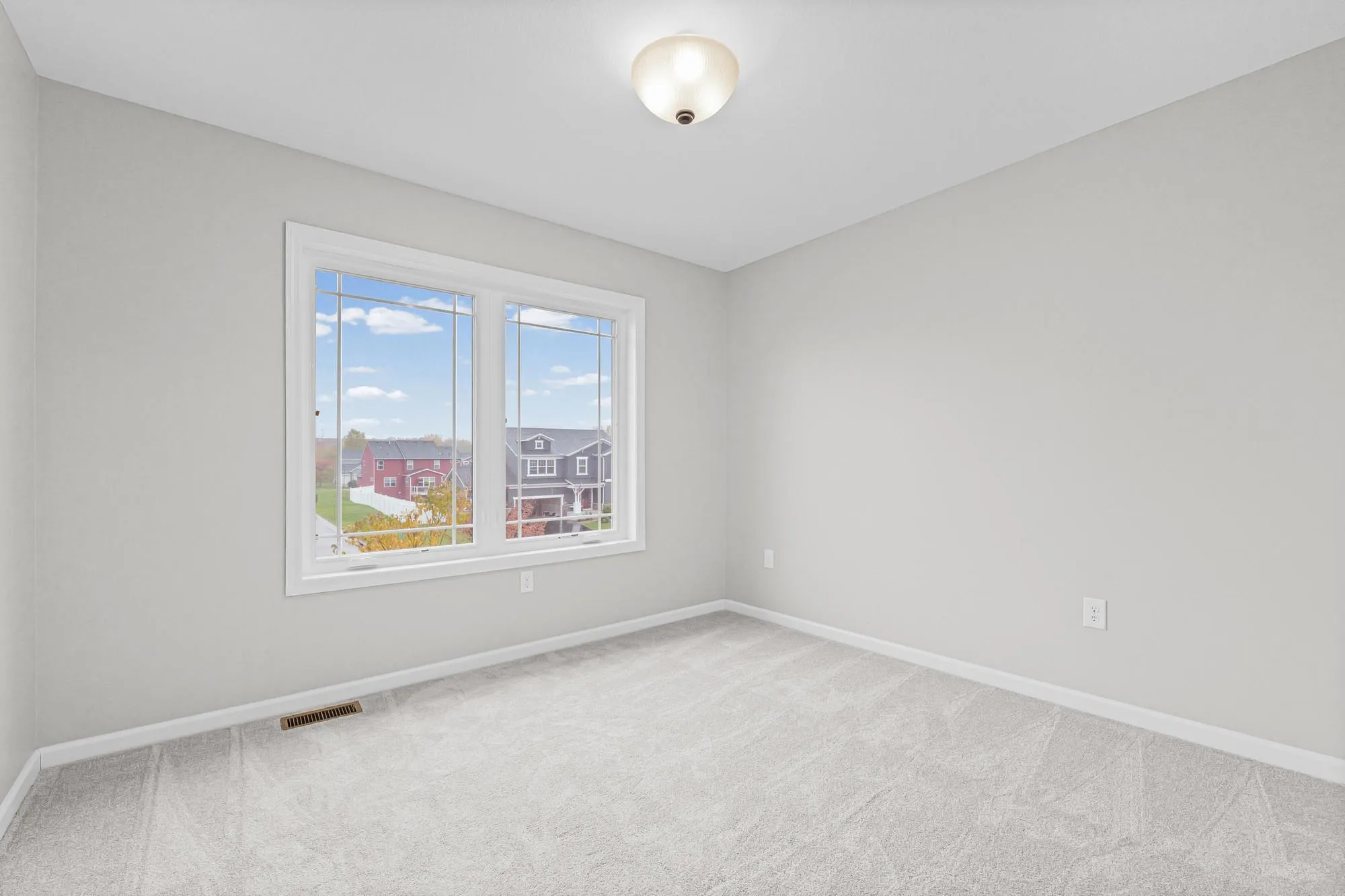 Photo 34 of 18072 Hyde Park Avenue