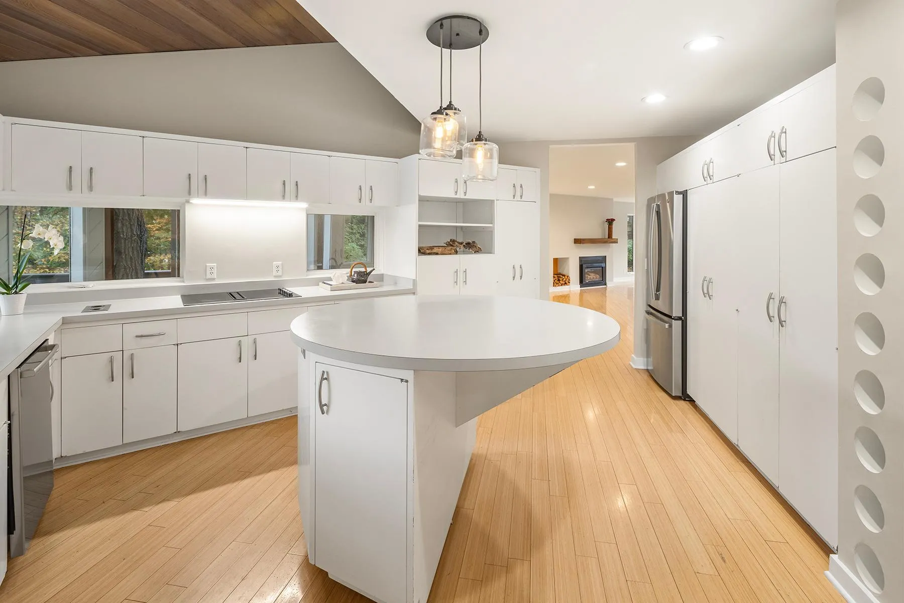 Photo 9 of 14717 Minnehaha Place
