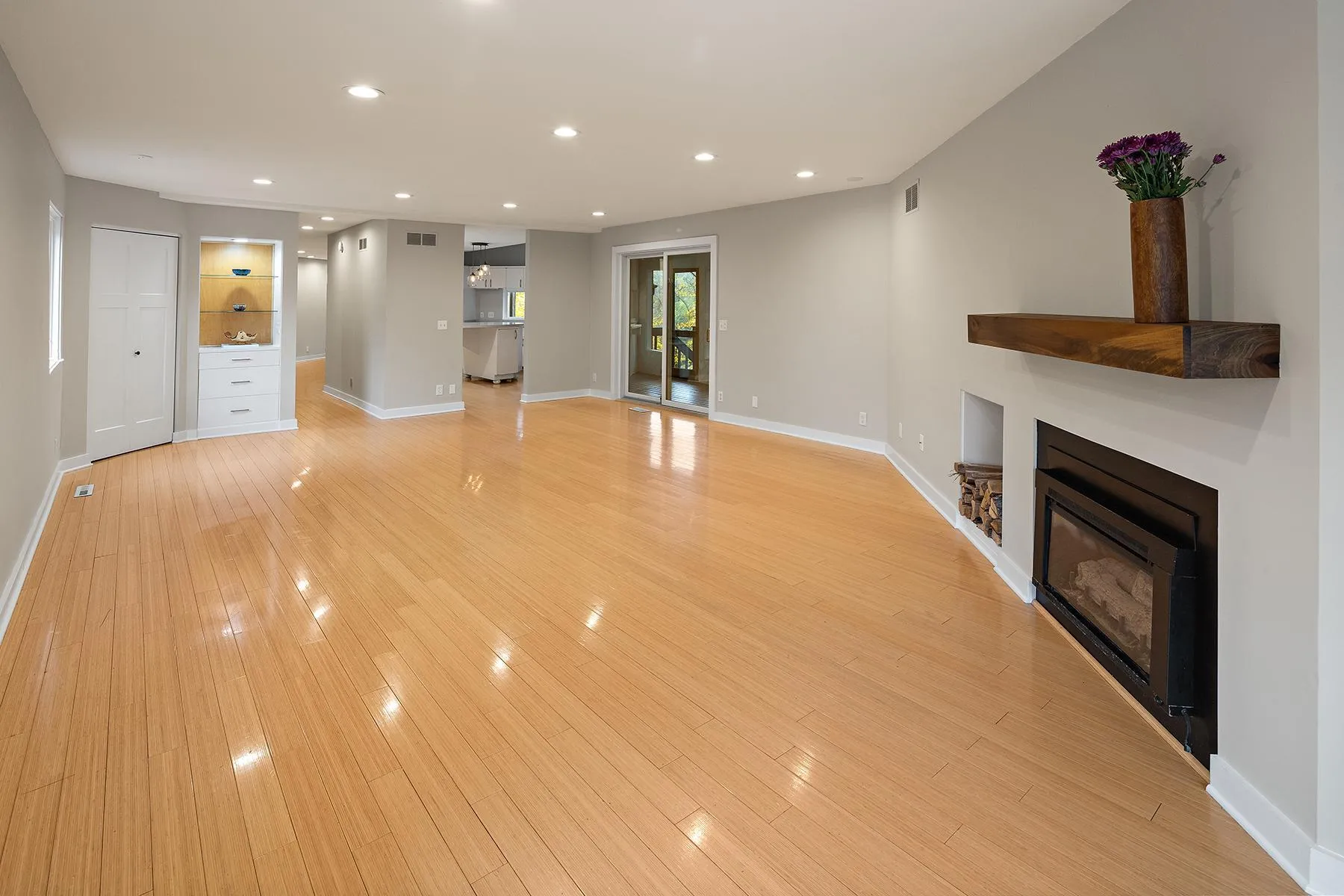 Photo 7 of 14717 Minnehaha Place