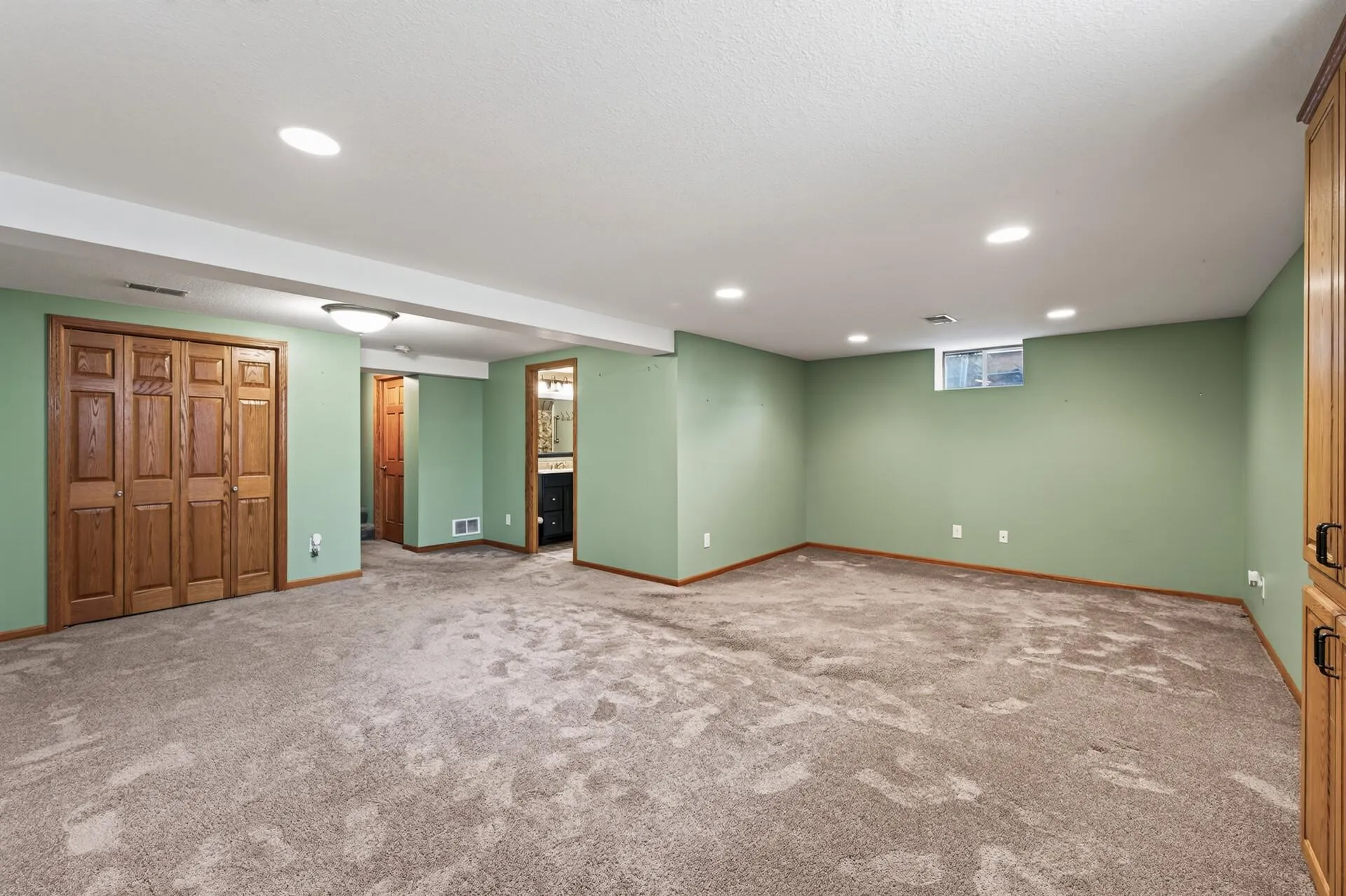 Photo 20 of 4422 Madison Ne Street