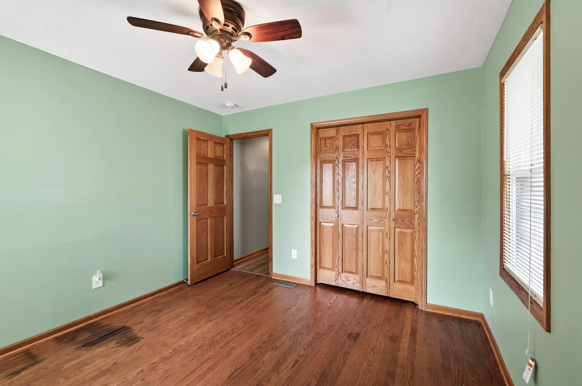Photo 16 of 4422 Madison Ne Street