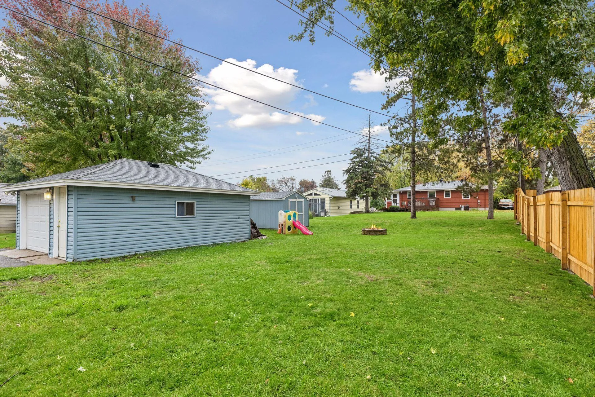 Photo 32 of 1917 Hillsboro N Avenue