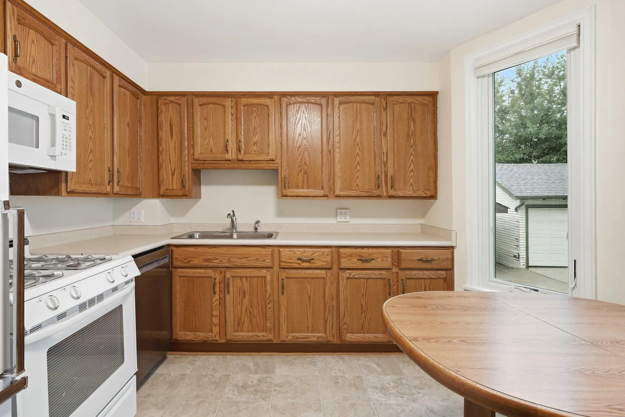 Photo 11 of 2916 S 9th Street