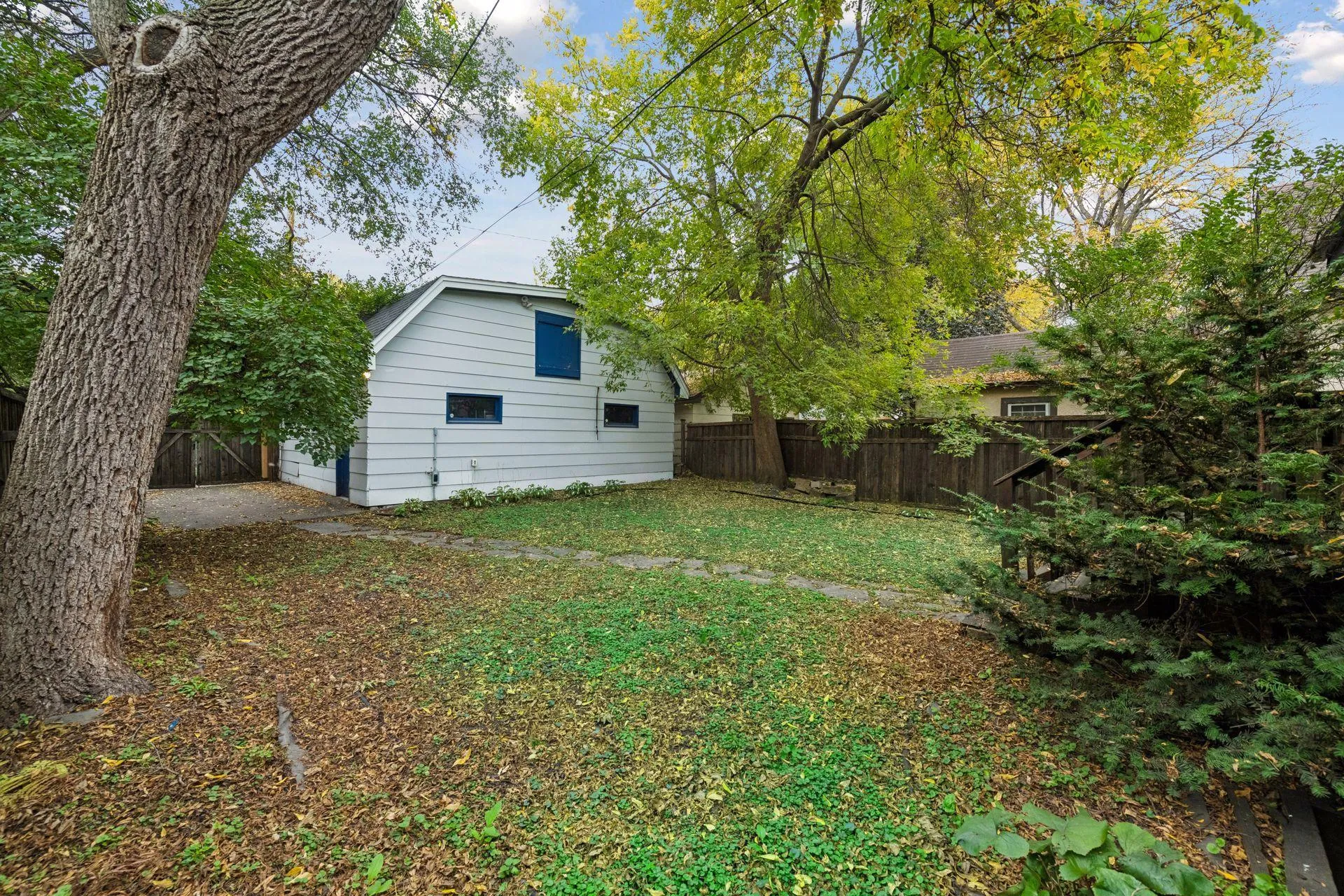 Photo 38 of 978 17th Se Avenue