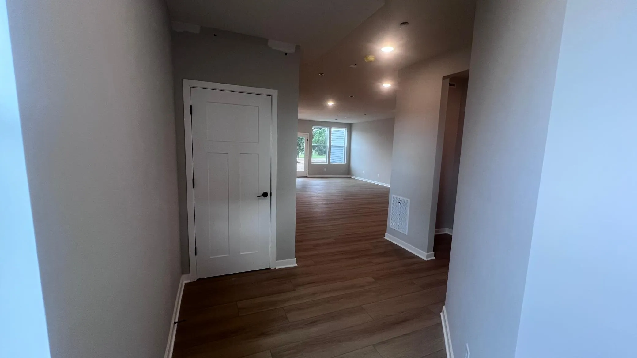 Photo 2 of 22144 Harvest Avenue