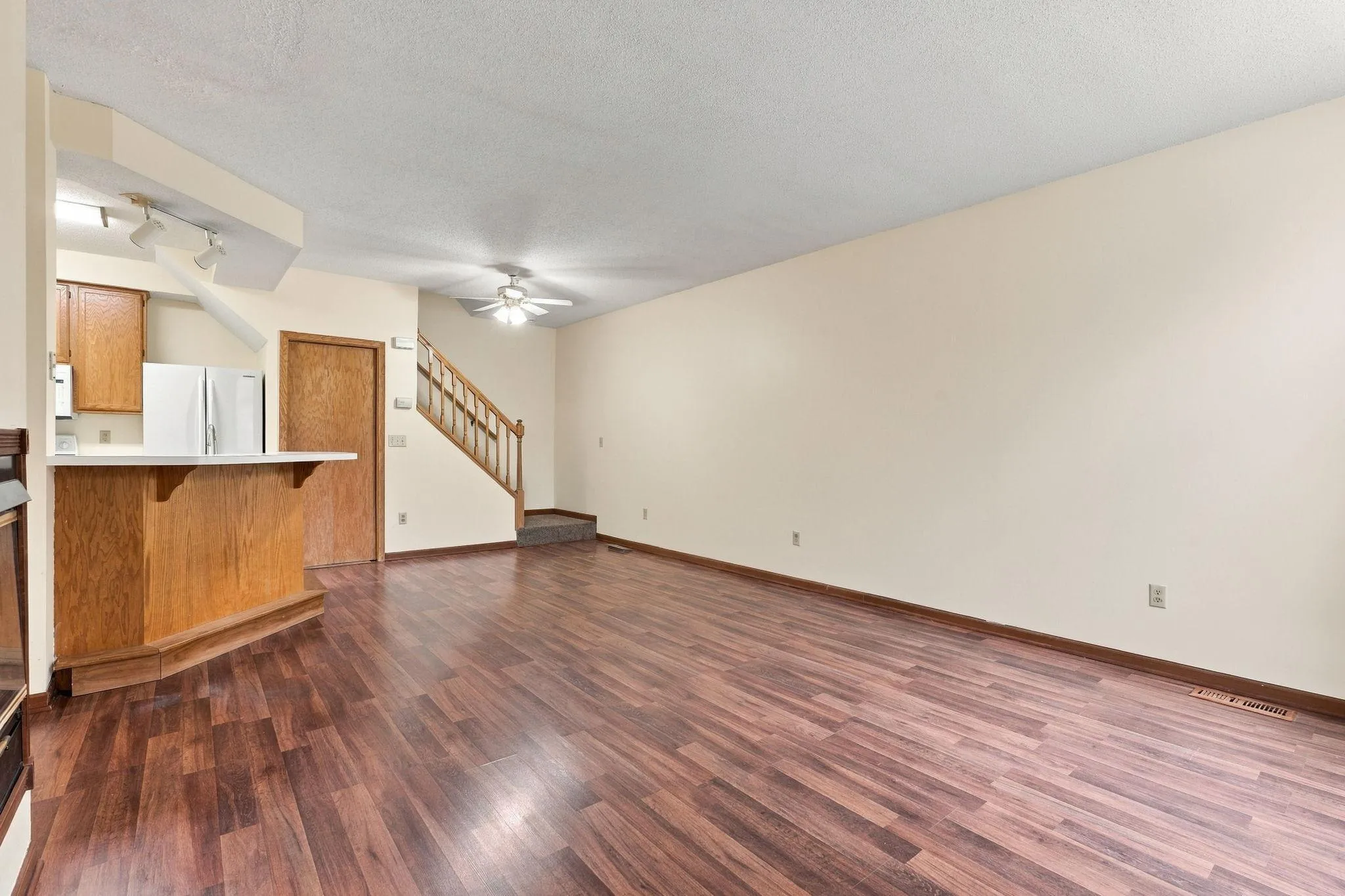 Photo 4 of 2255 Ranchview N Lane Unit 23