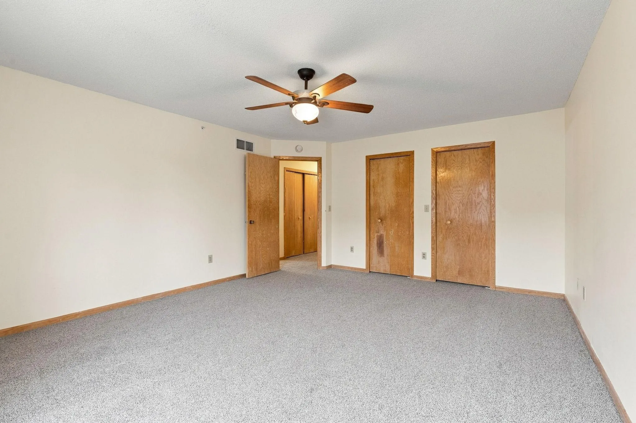 Photo 15 of 2255 Ranchview N Lane Unit 23