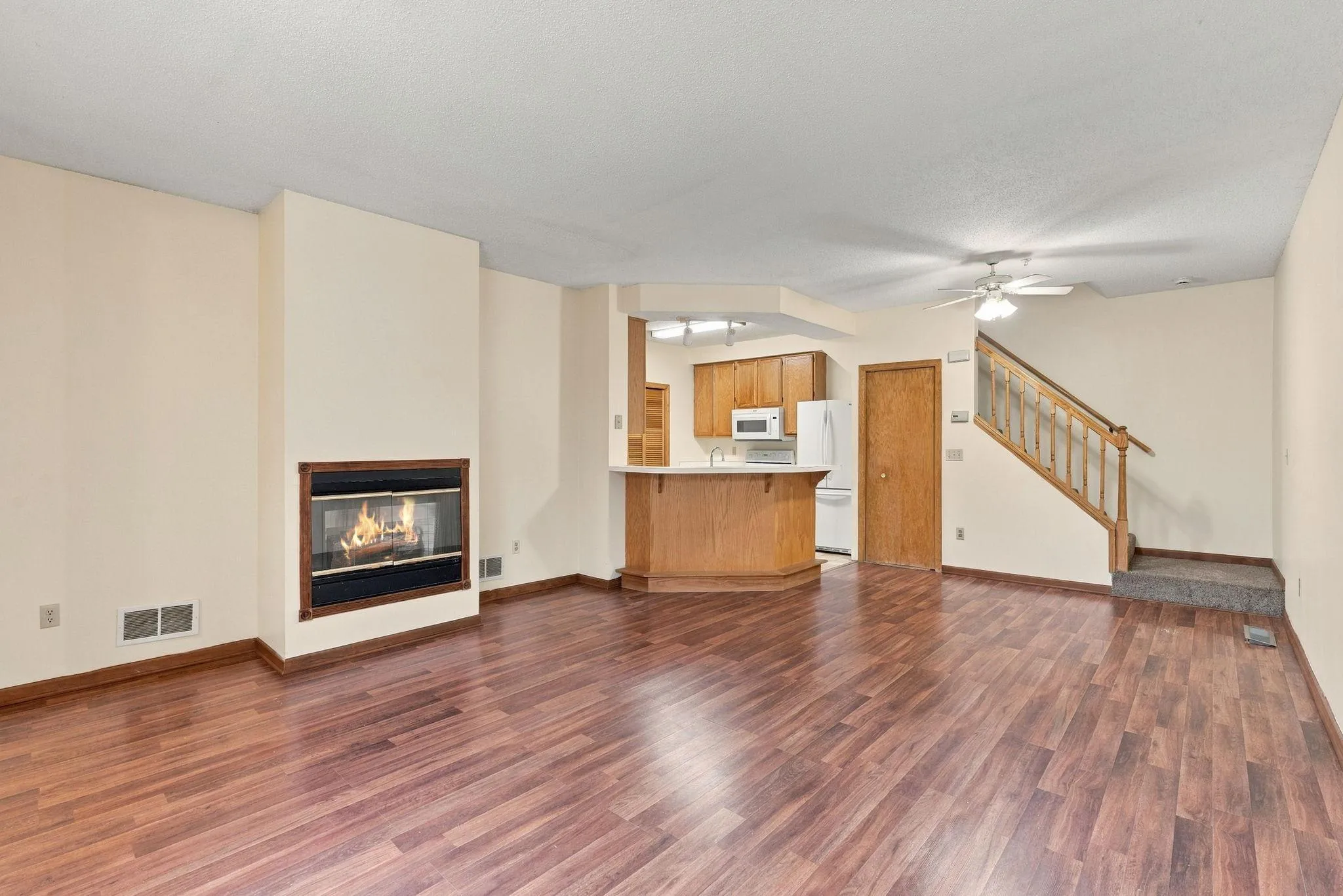 Photo 5 of 2255 Ranchview N Lane Unit 23