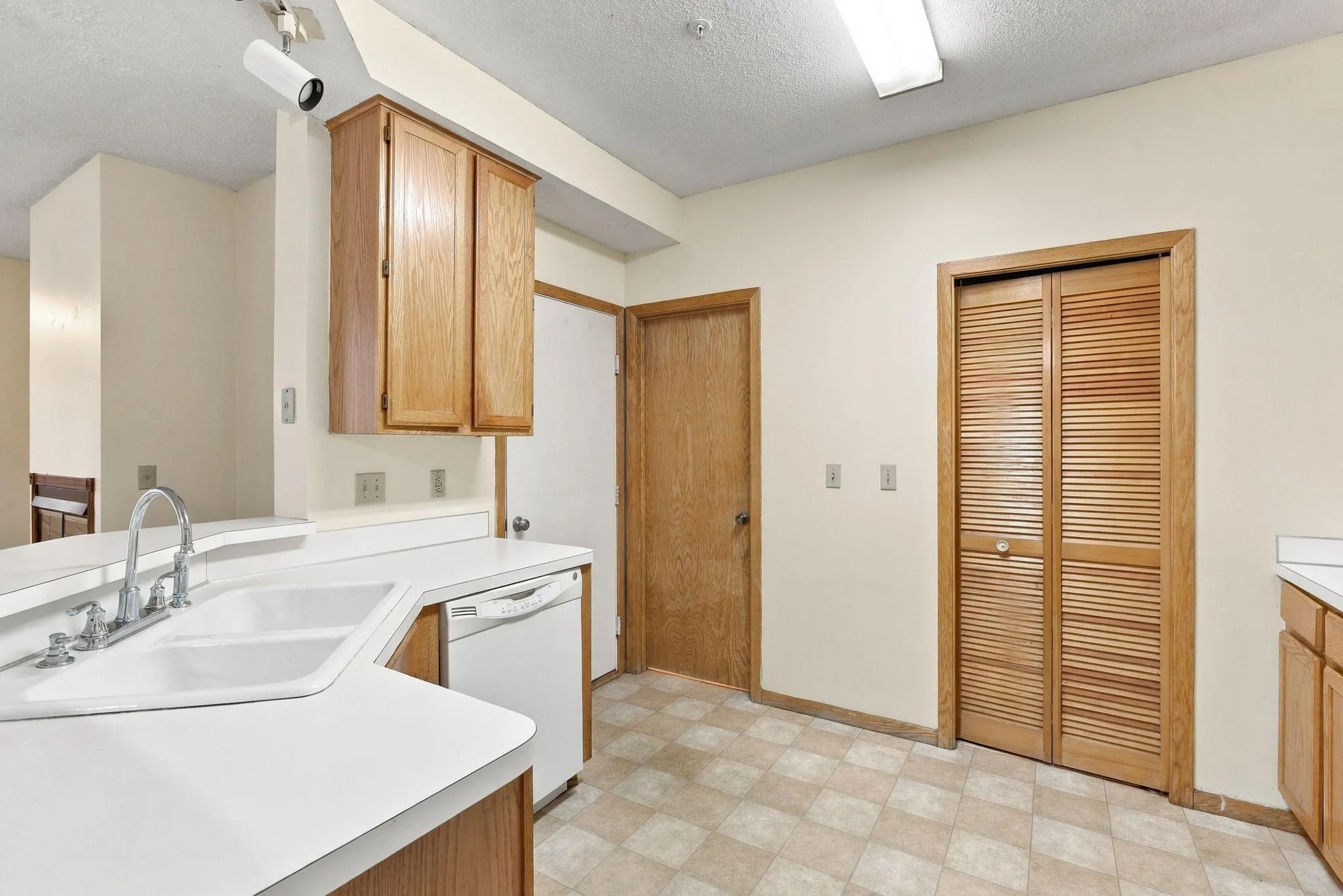 Photo 9 of 2255 Ranchview N Lane Unit 23