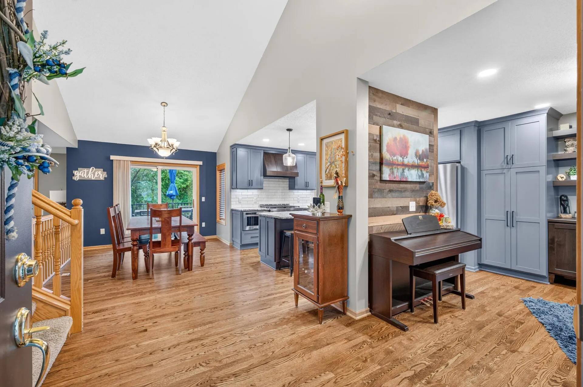 Photo 4 of 20518 Enfield N Circle