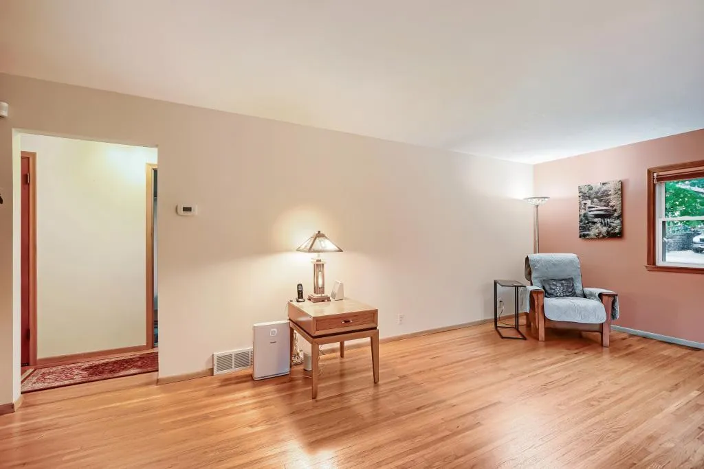Photo 8 of 1601 Blackstone Avenue