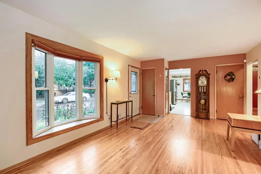 Photo 9 of 1601 Blackstone Avenue