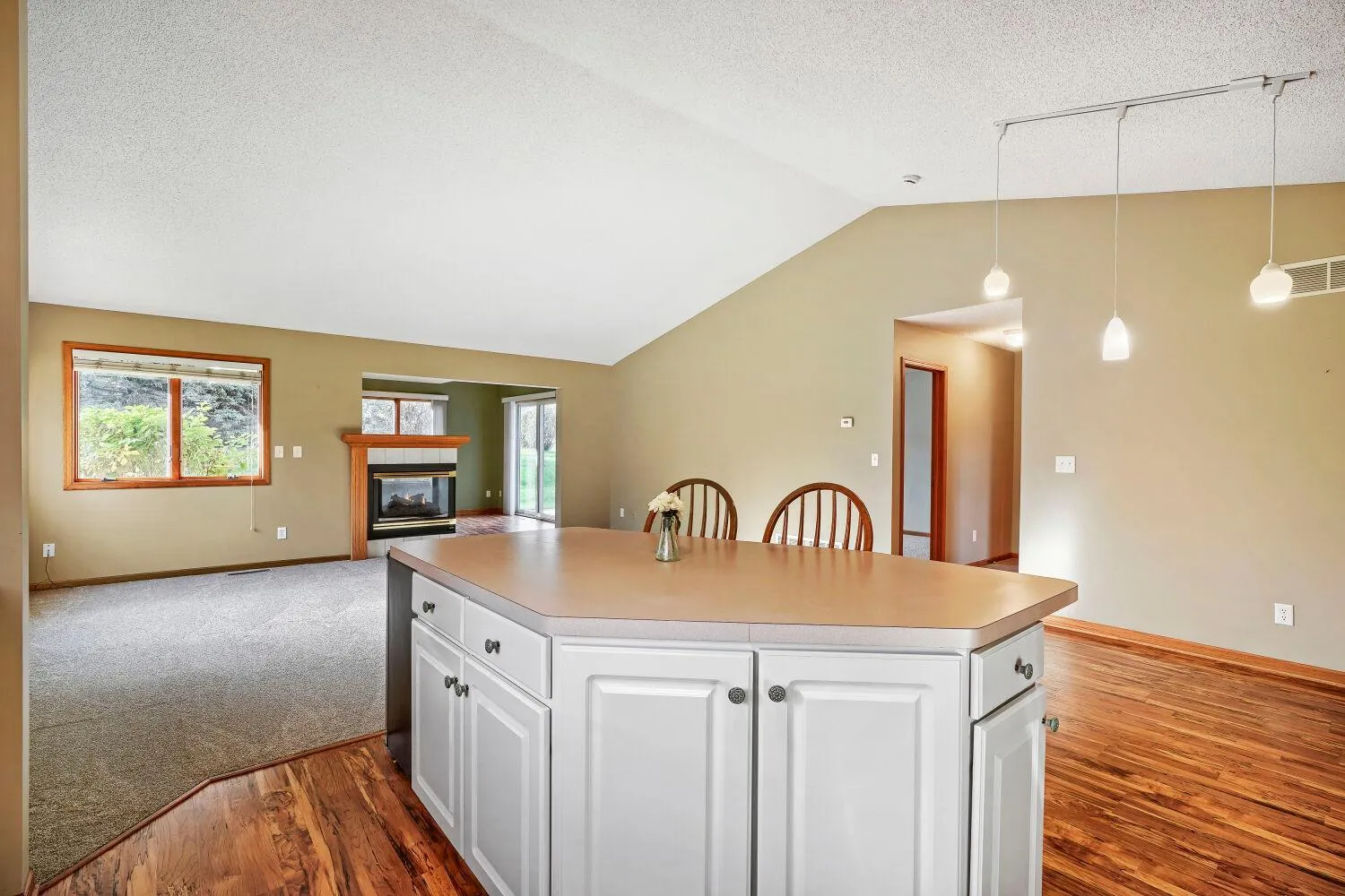 Photo 12 of 1493 General Sieben Drive