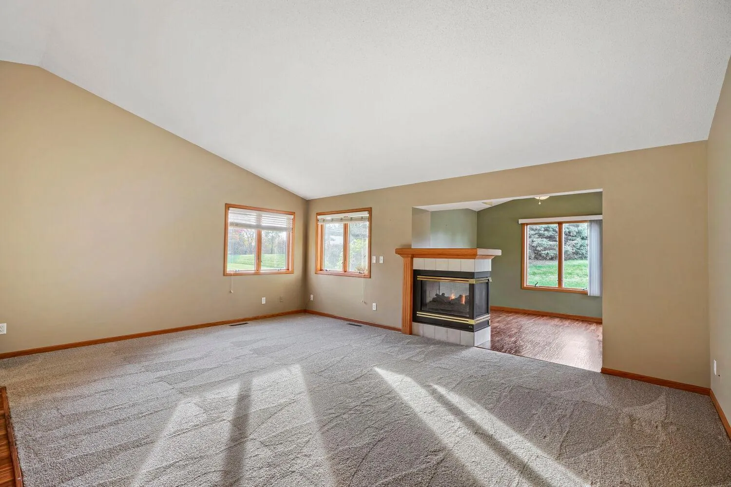 Photo 4 of 1493 General Sieben Drive