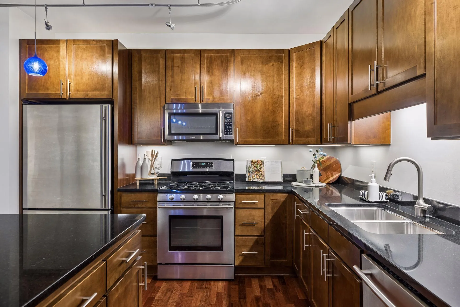 Photo 5 of 317 Groveland Avenue Unit 116