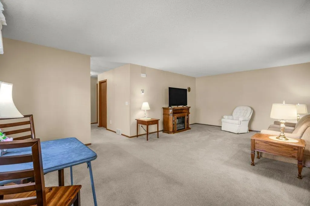 Photo 3 of 14312 Glenda Drive