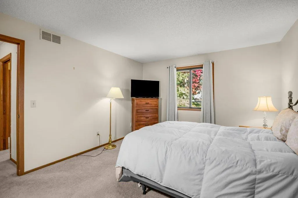 Photo 5 of 14312 Glenda Drive