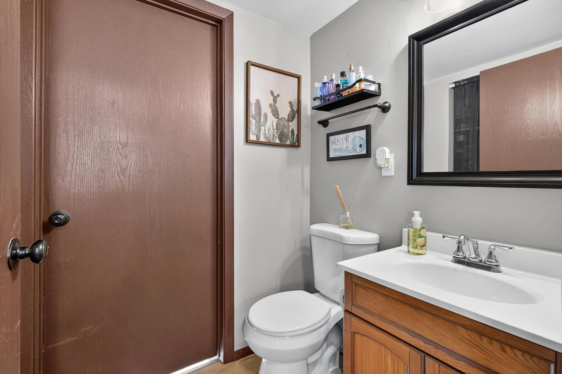 Photo 9 of 3389 Donald Avenue