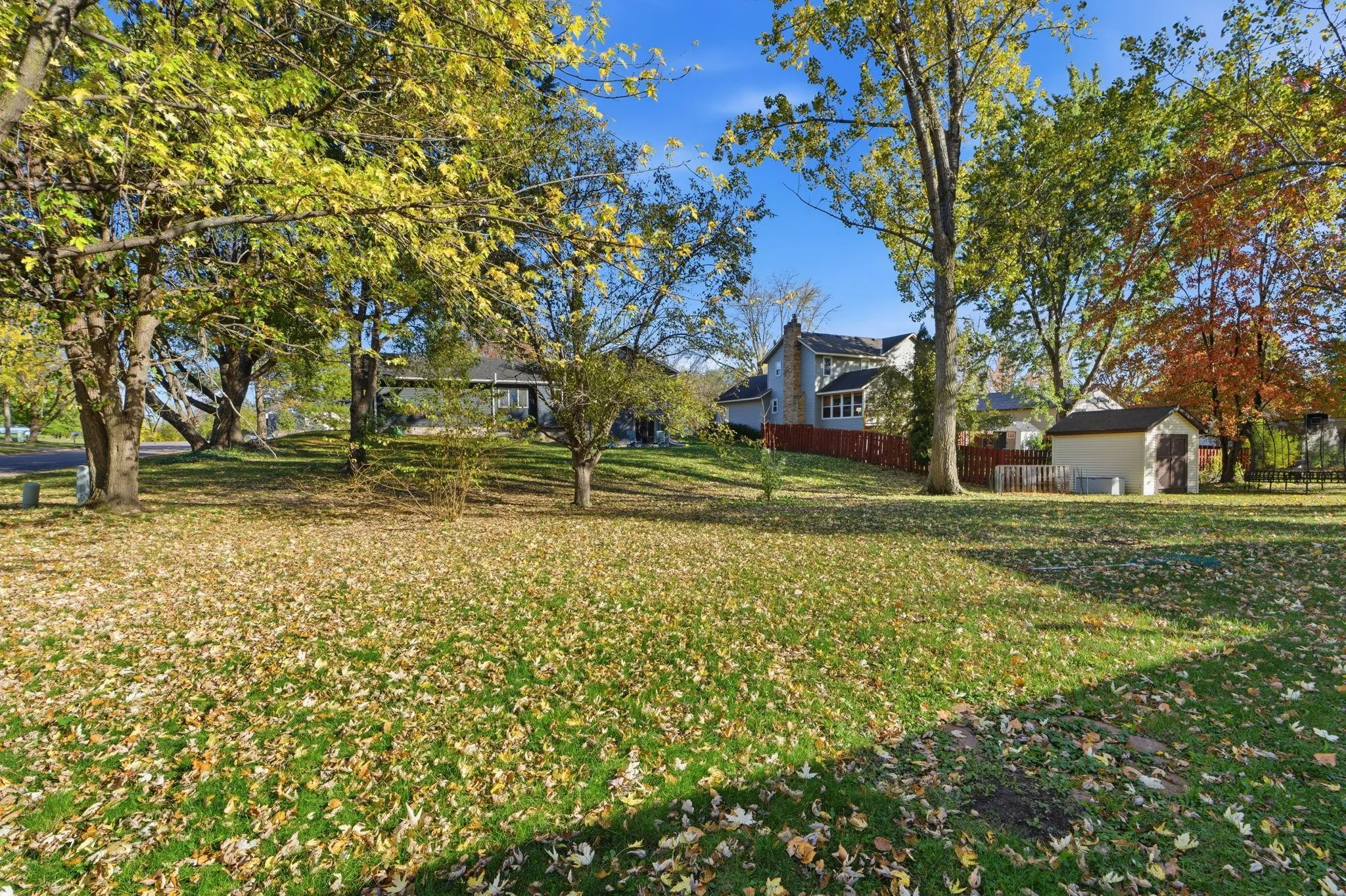 Photo 7 of 2613 Wimbledon Drive