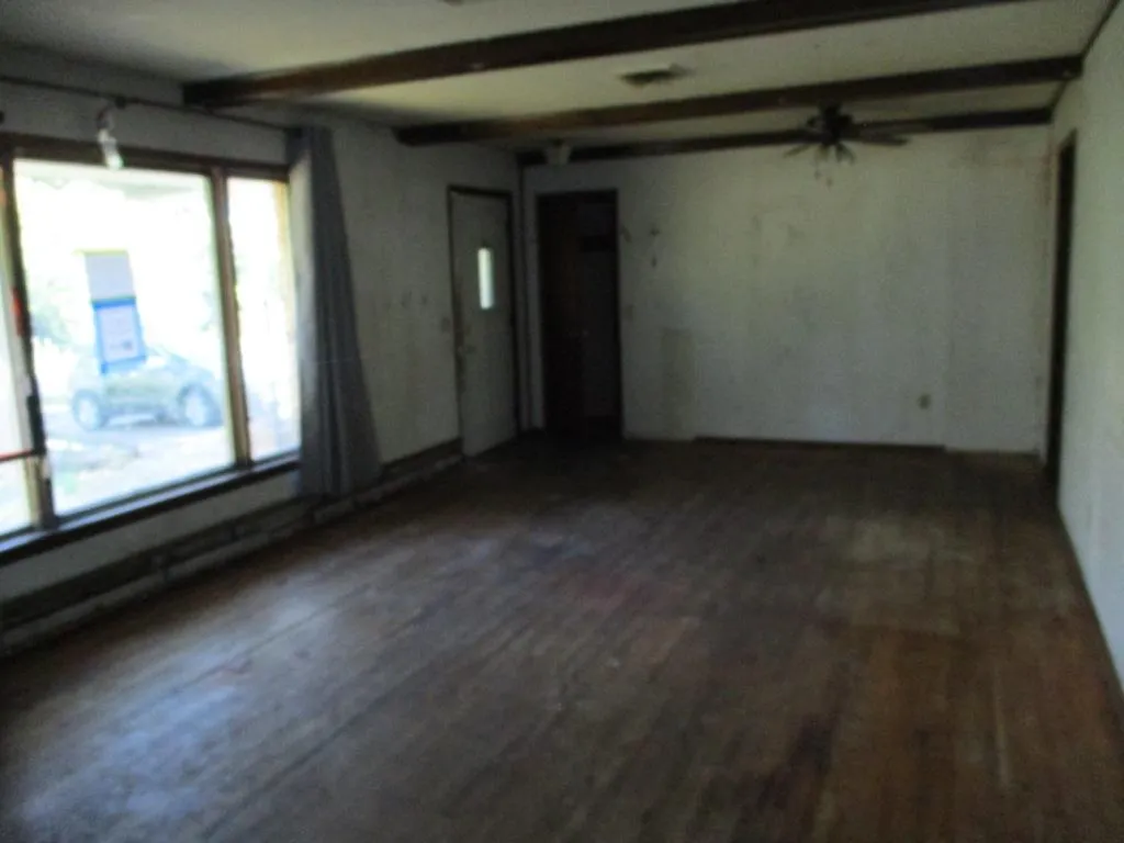 Photo 3 of 5333 Hugo Road