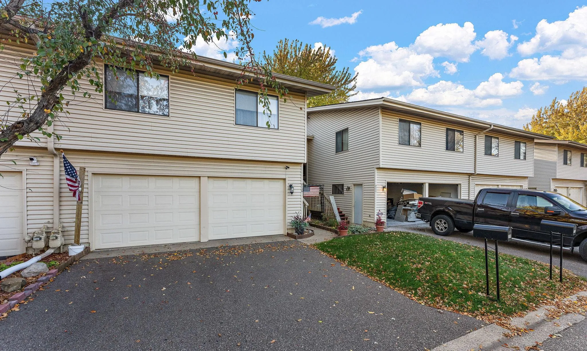 Photo 3 of 7109 Brooklyn Place