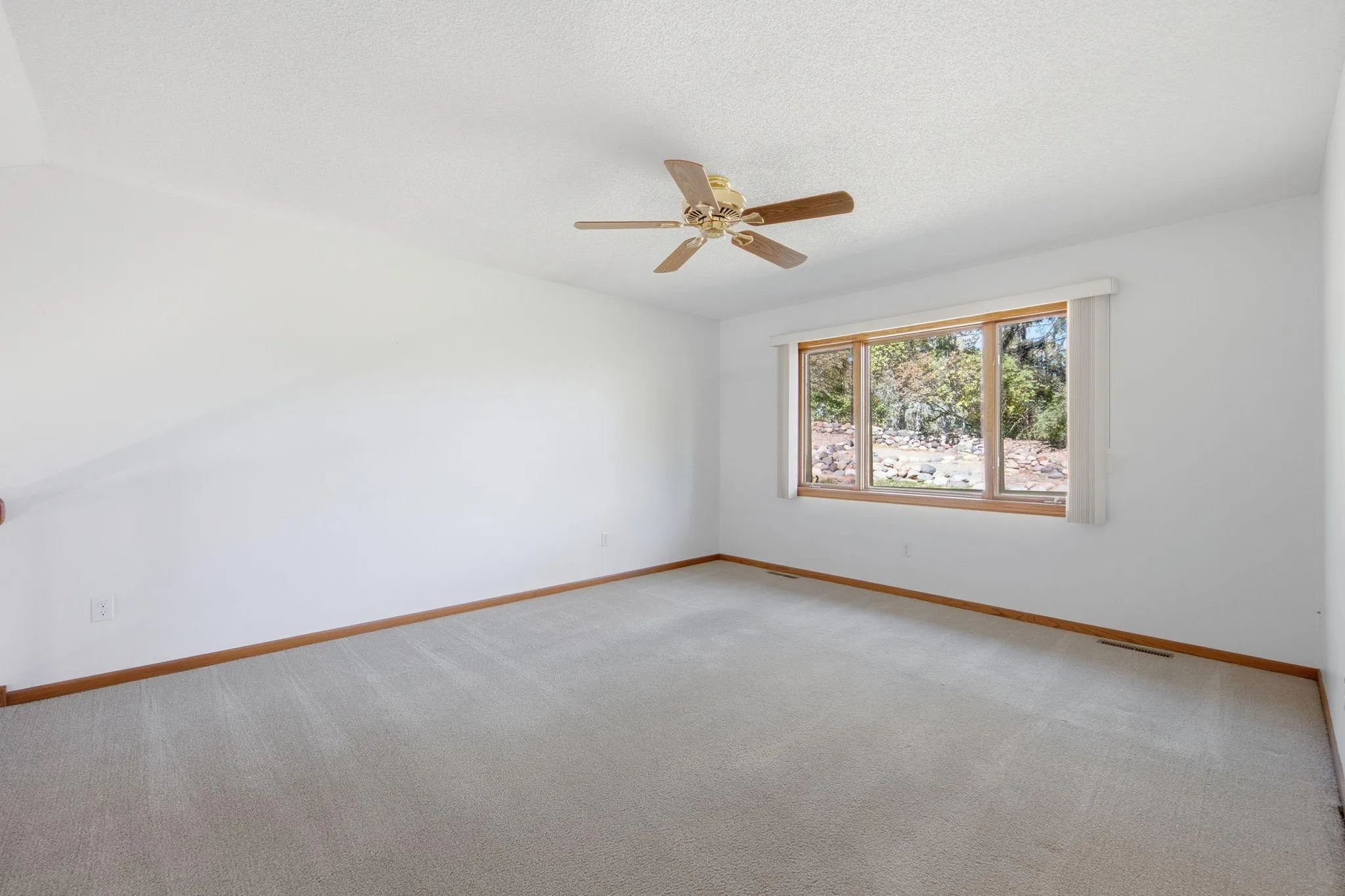 Photo 8 of 1716 Slater Lane