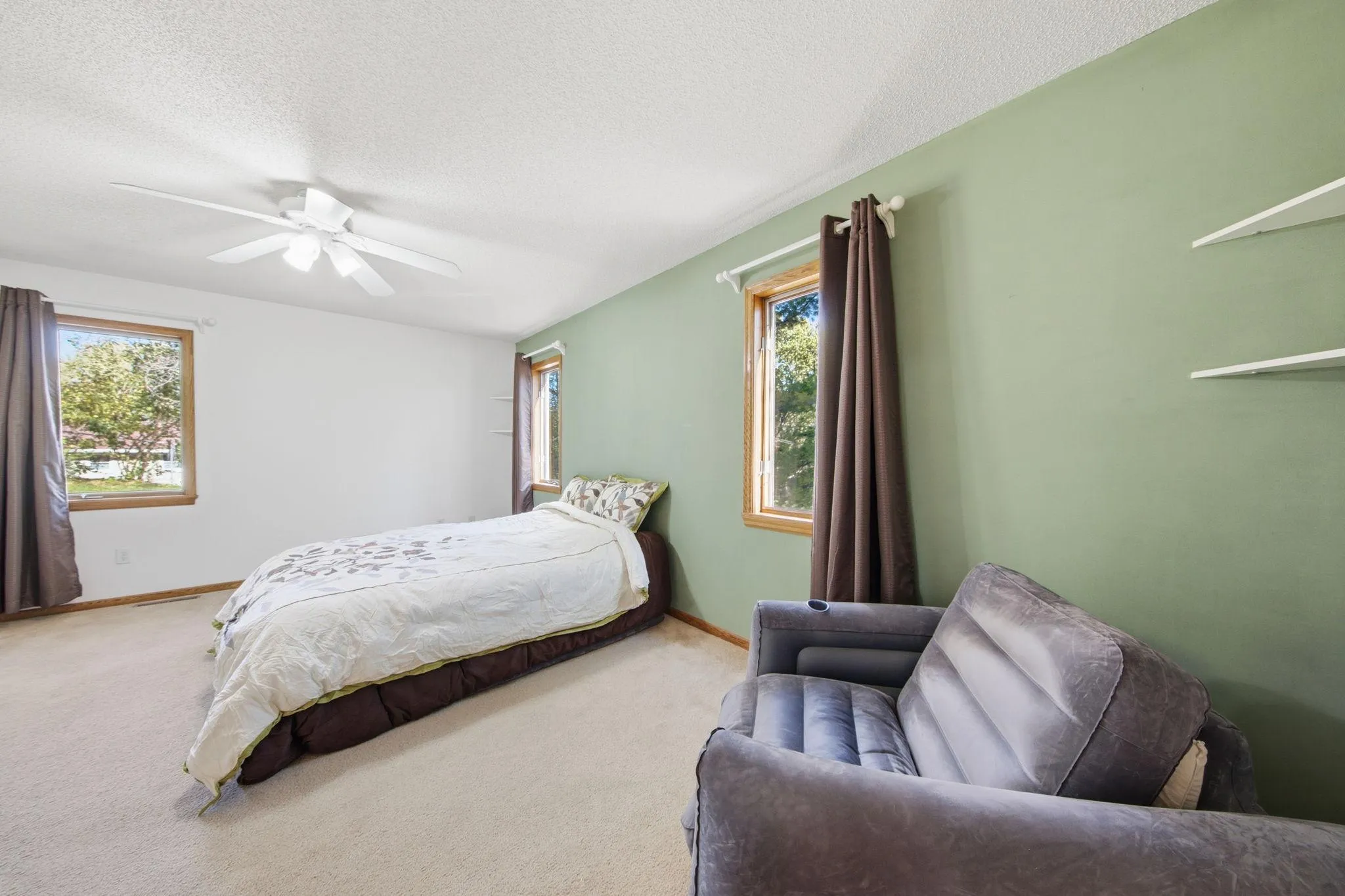 Photo 11 of 1716 Slater Lane