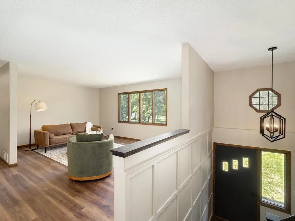 Photo 6 of 10638 Maple Lane