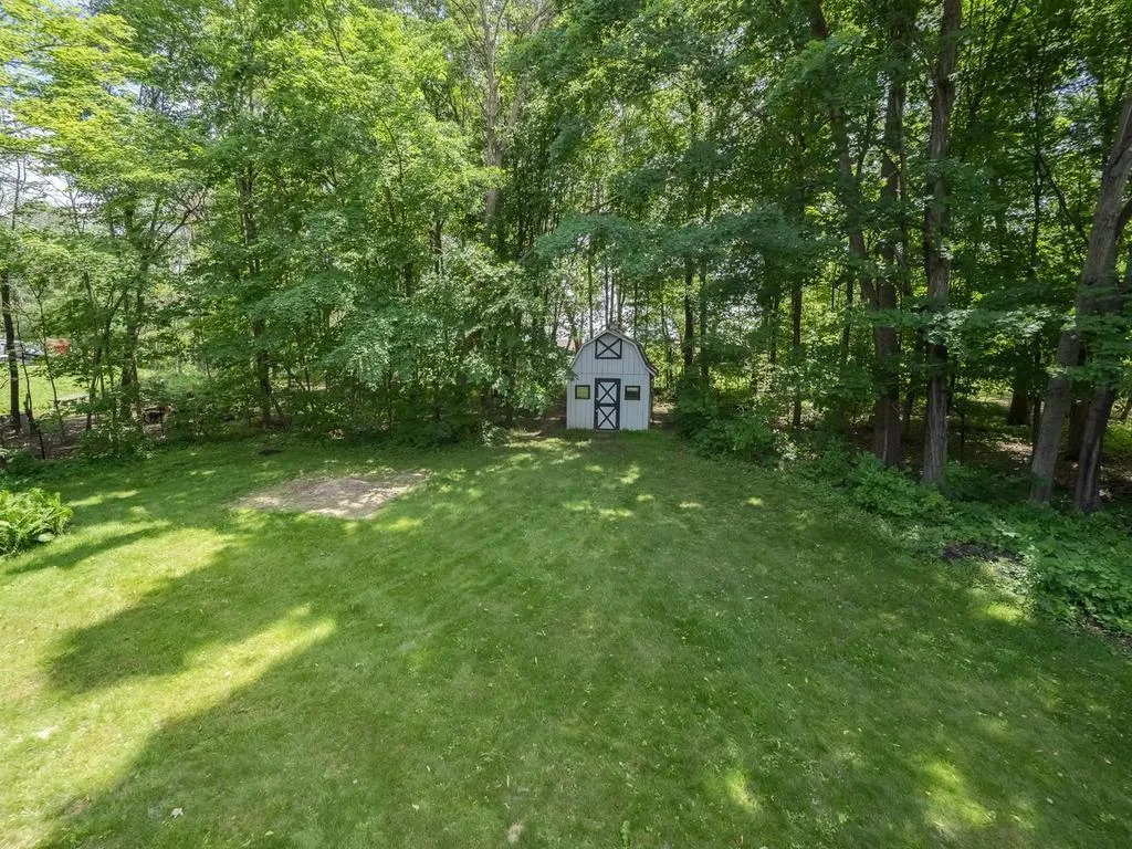 Photo 25 of 10638 Maple Lane