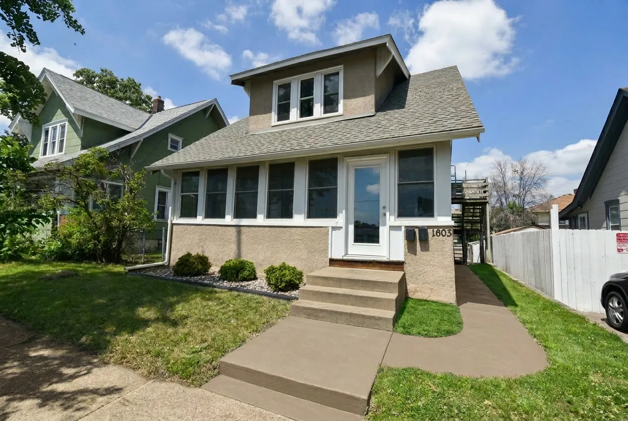 Photo 2 of 1603 Sherburne Avenue
