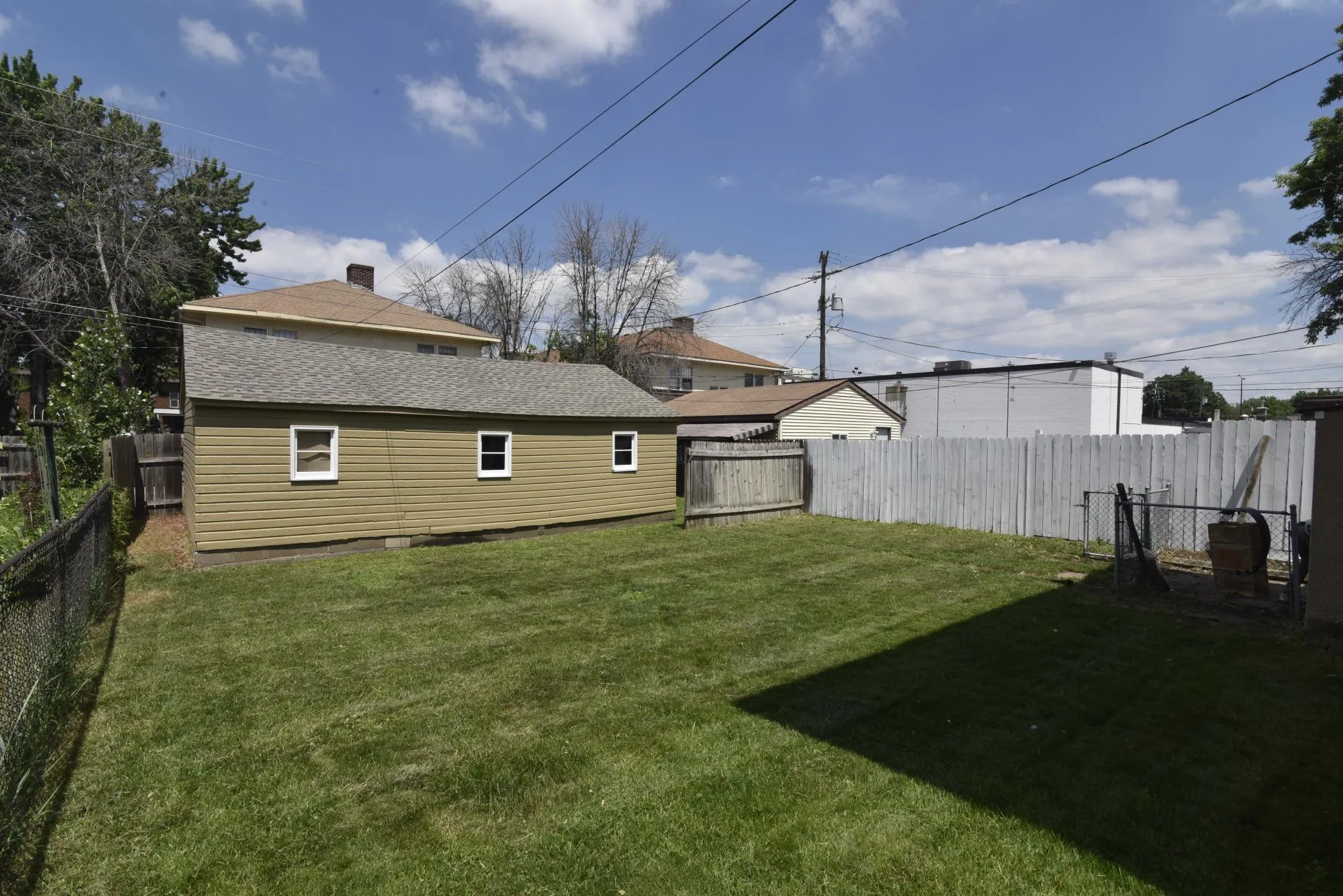 Photo 30 of 1603 Sherburne Avenue