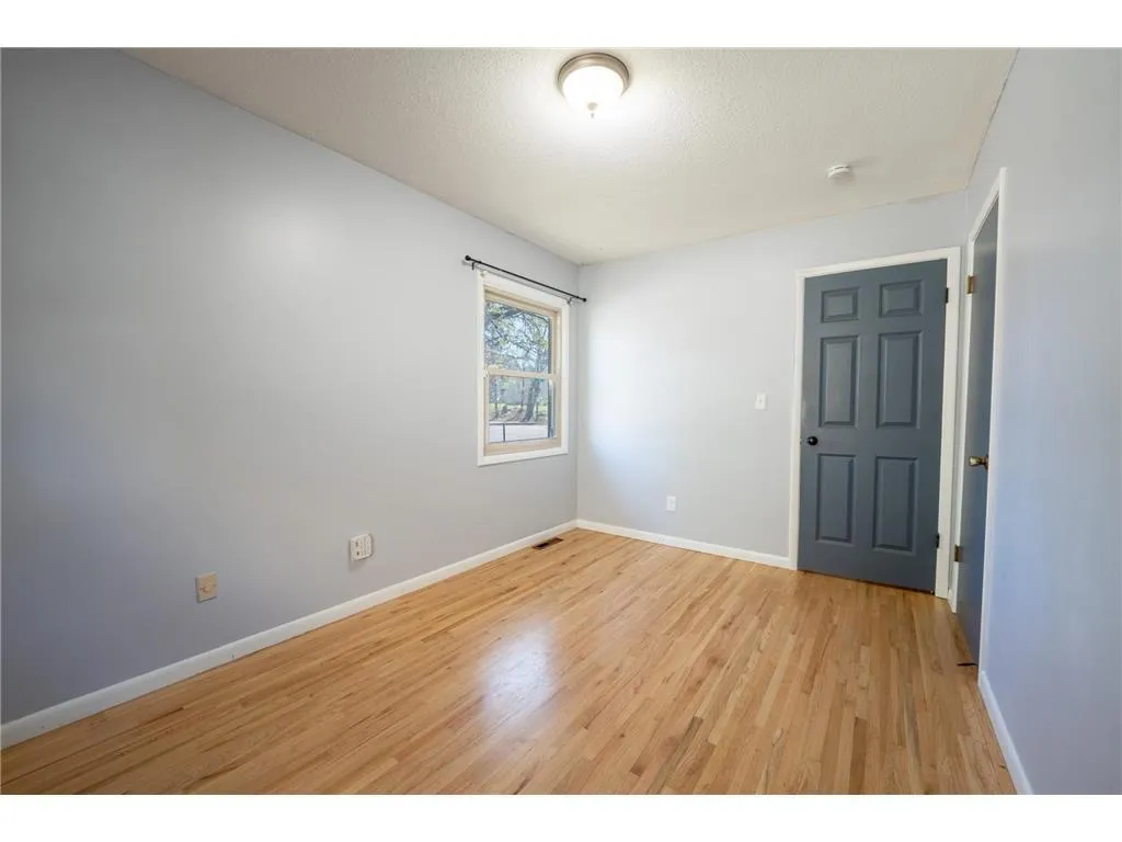 Photo 11 of 1659 Case Avenue