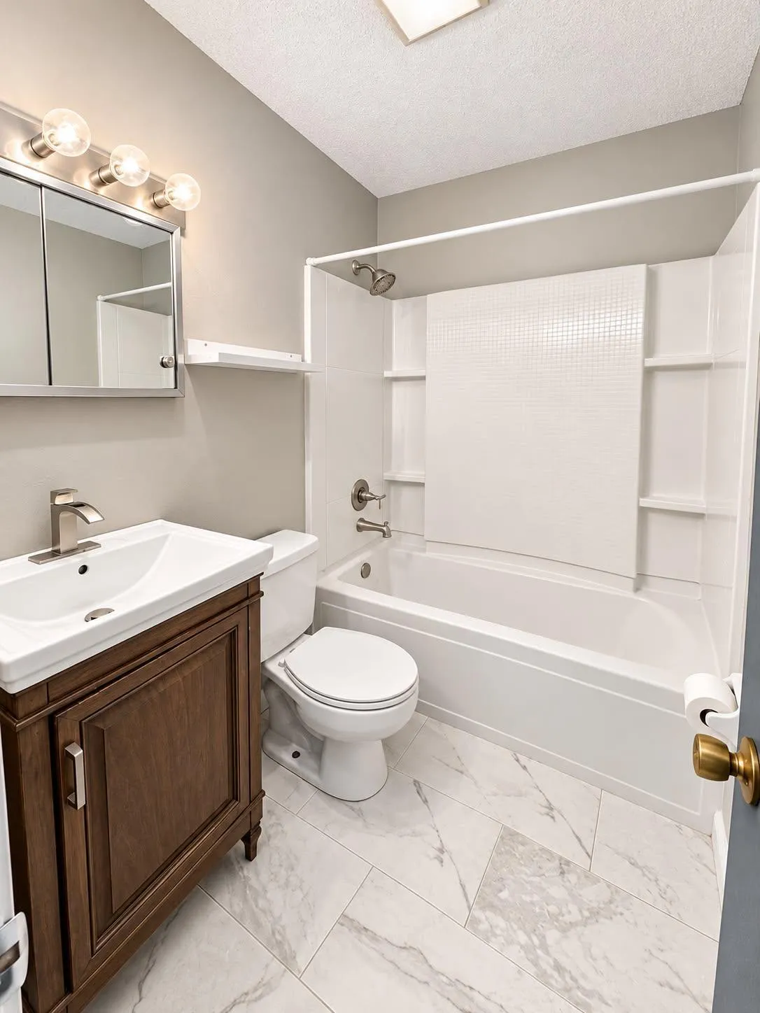 Photo 9 of 1659 Case Avenue