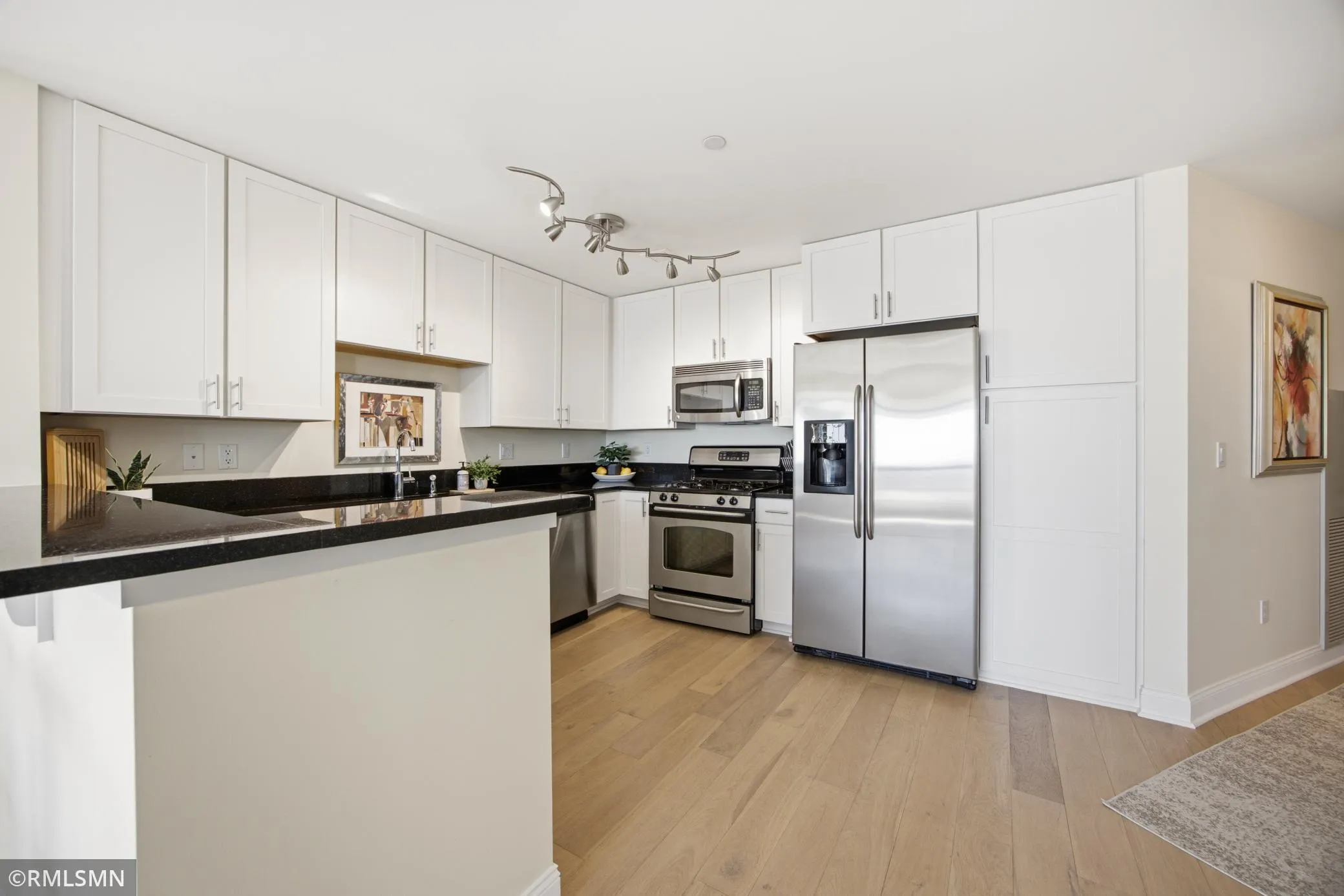 Photo 11 of 100 3rd S Avenue Unit 3008