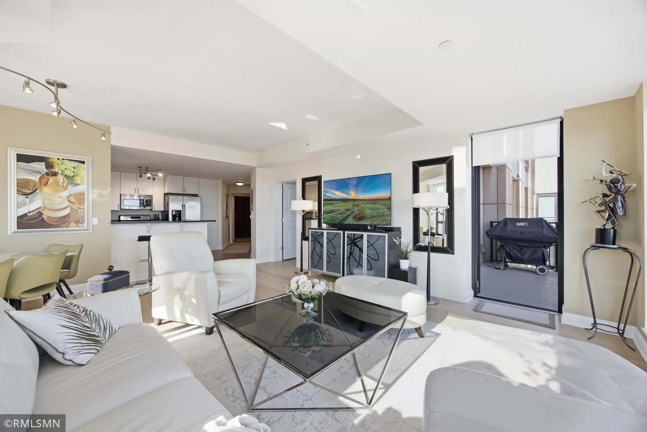 Photo 6 of 100 3rd S Avenue Unit 3008