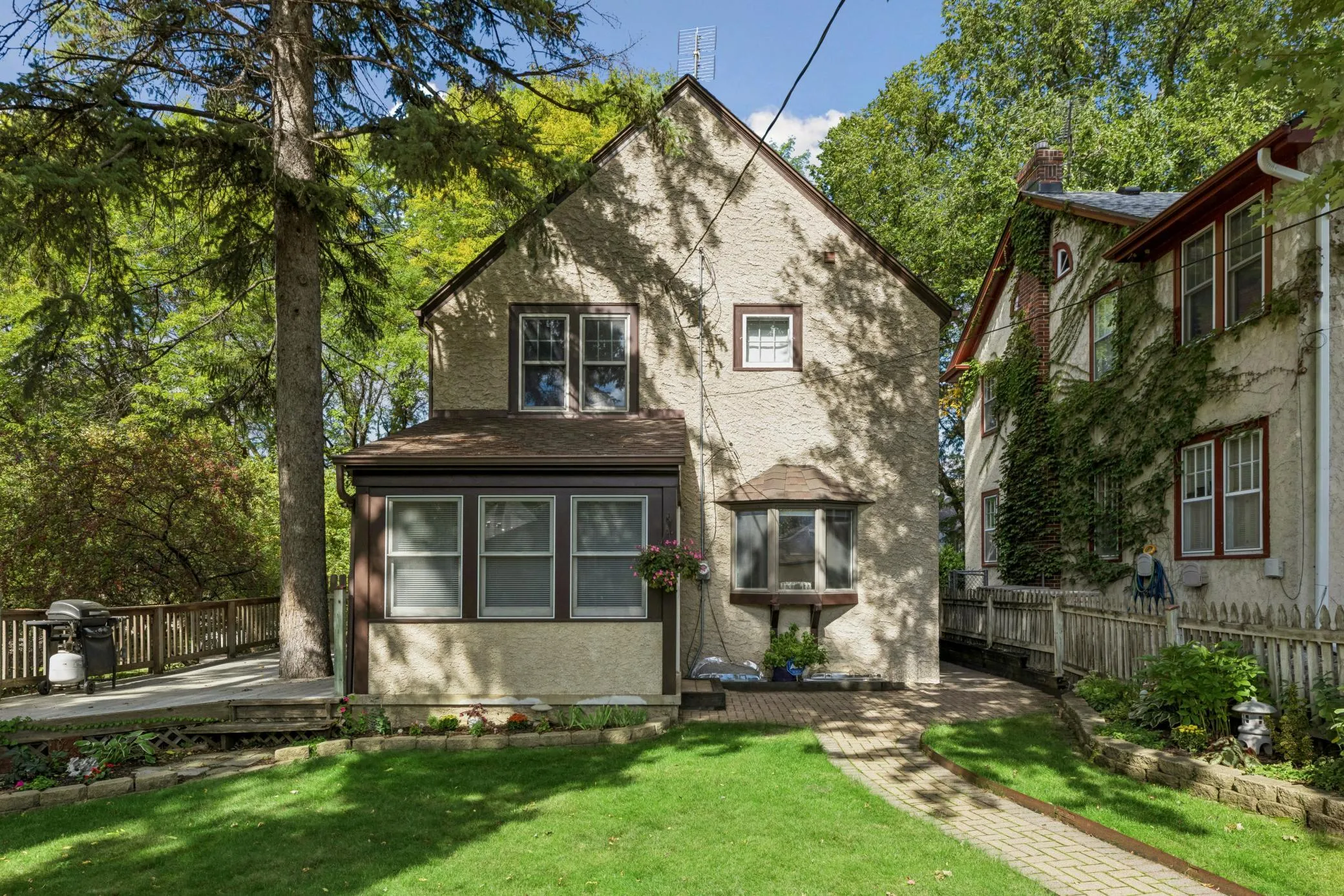 Photo 8 of 2050 Palace Avenue