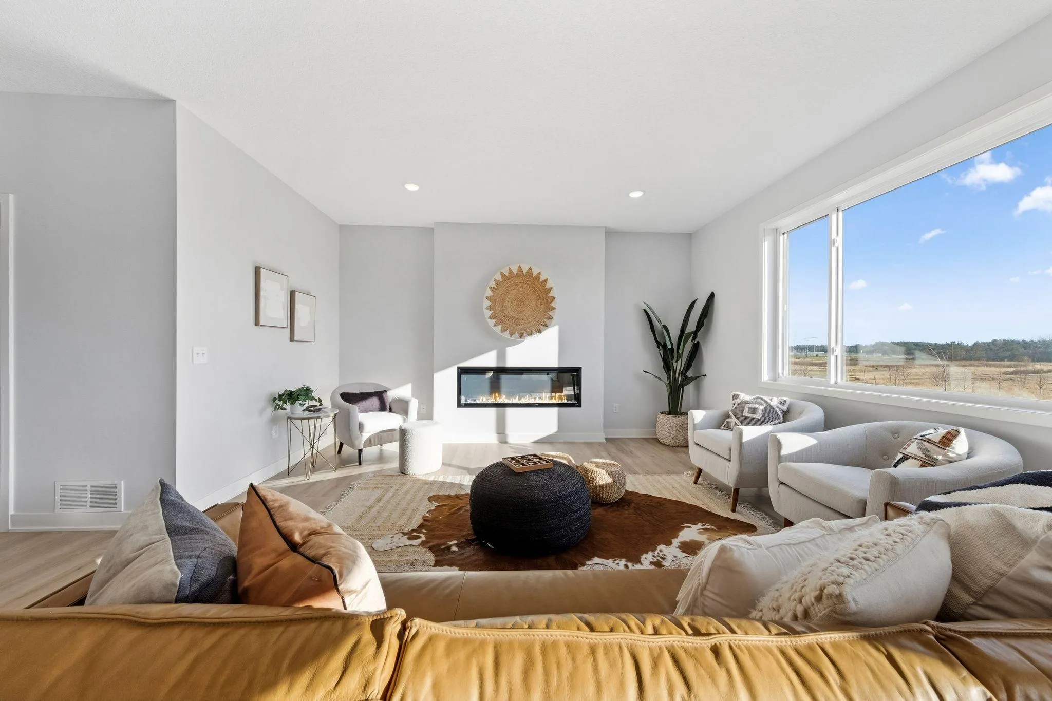 Photo 8 of 15781 Aquila Avenue
