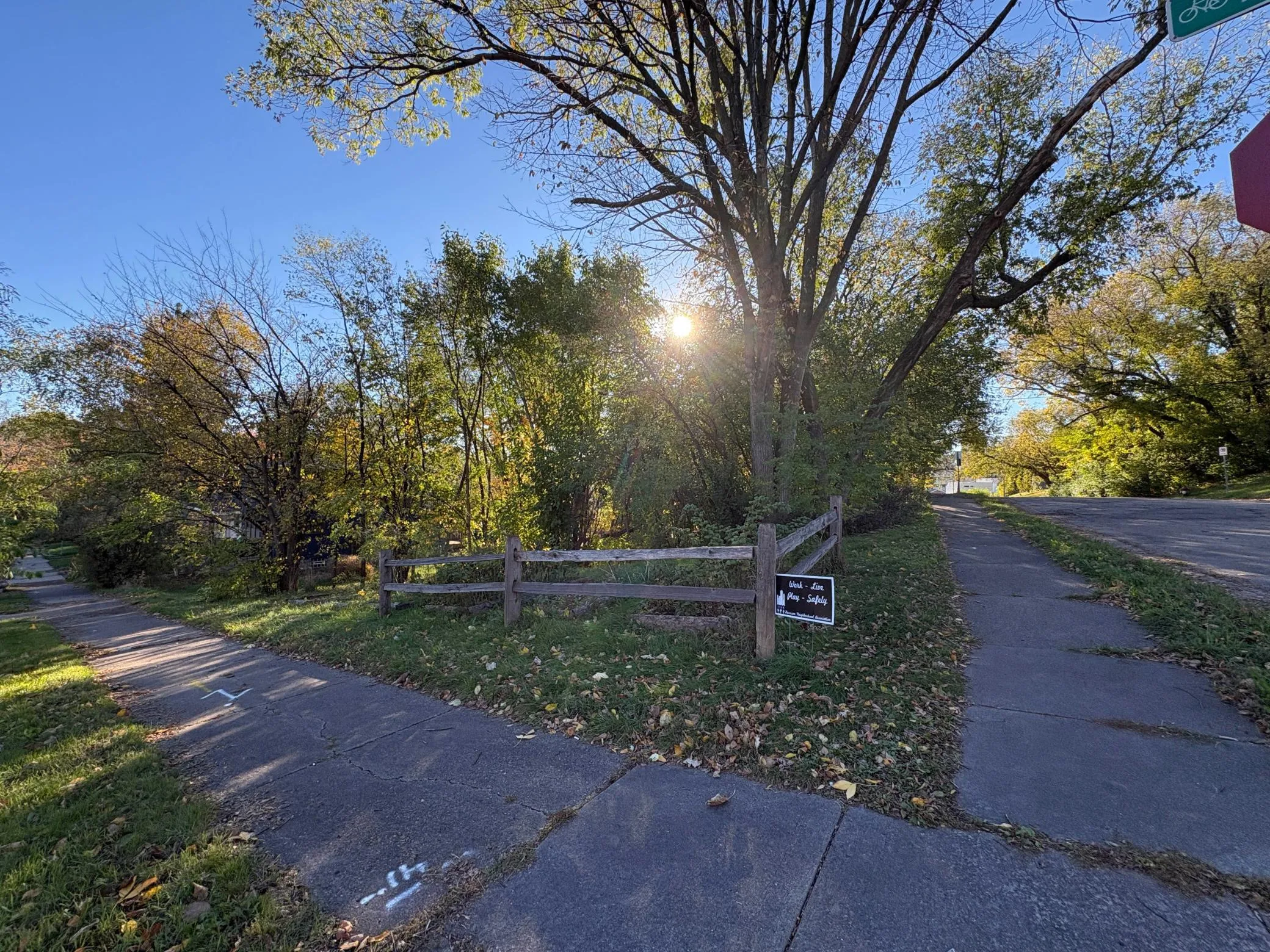 Photo 19 of 289 Queen N Avenue