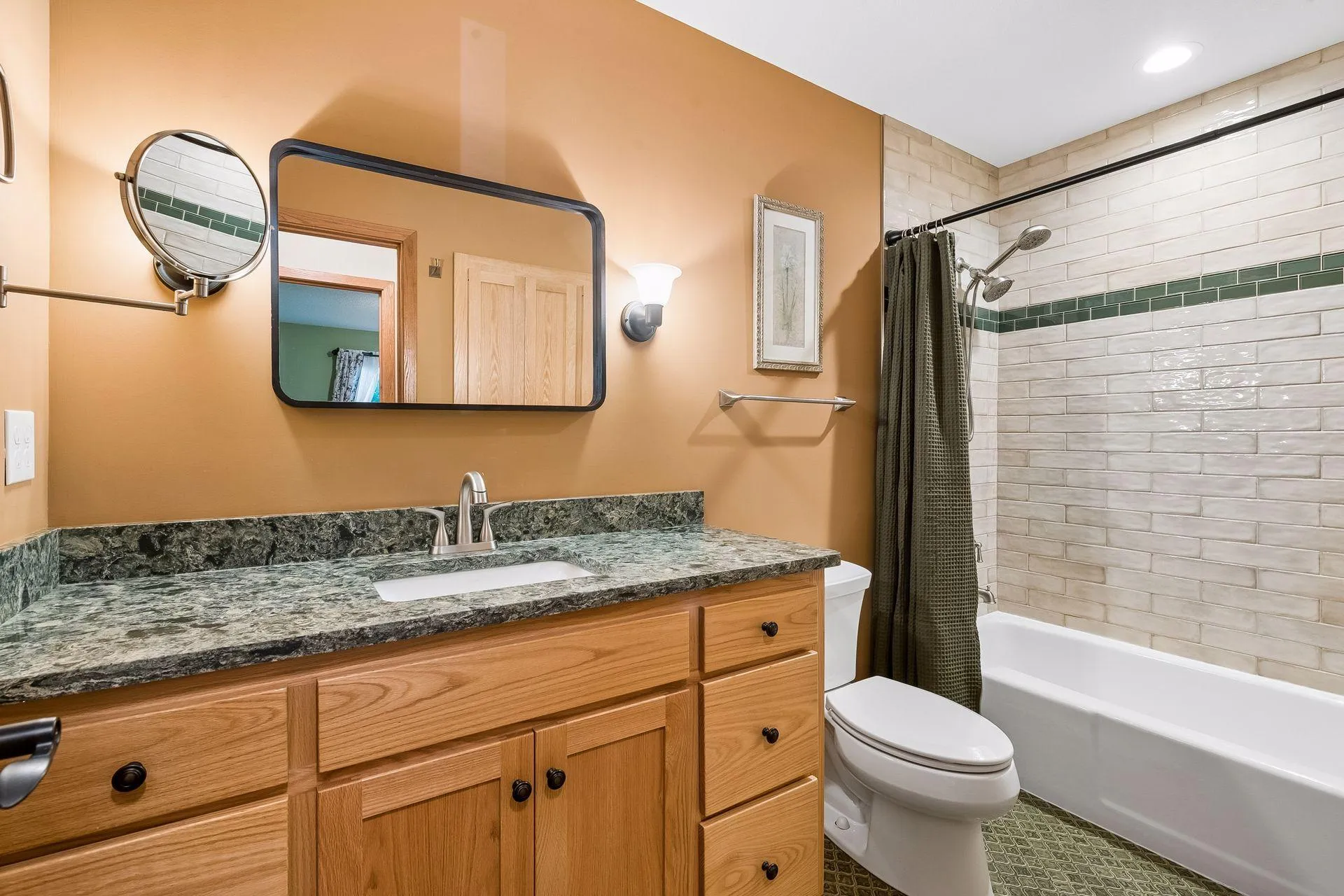 Photo 17 of 2809 E Minnehaha Parkway Unit 103