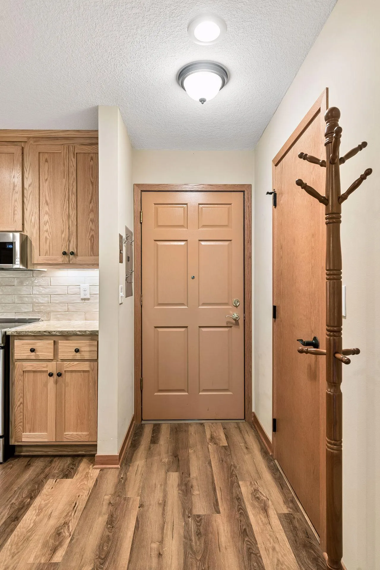 Photo 5 of 2809 E Minnehaha Parkway Unit 103