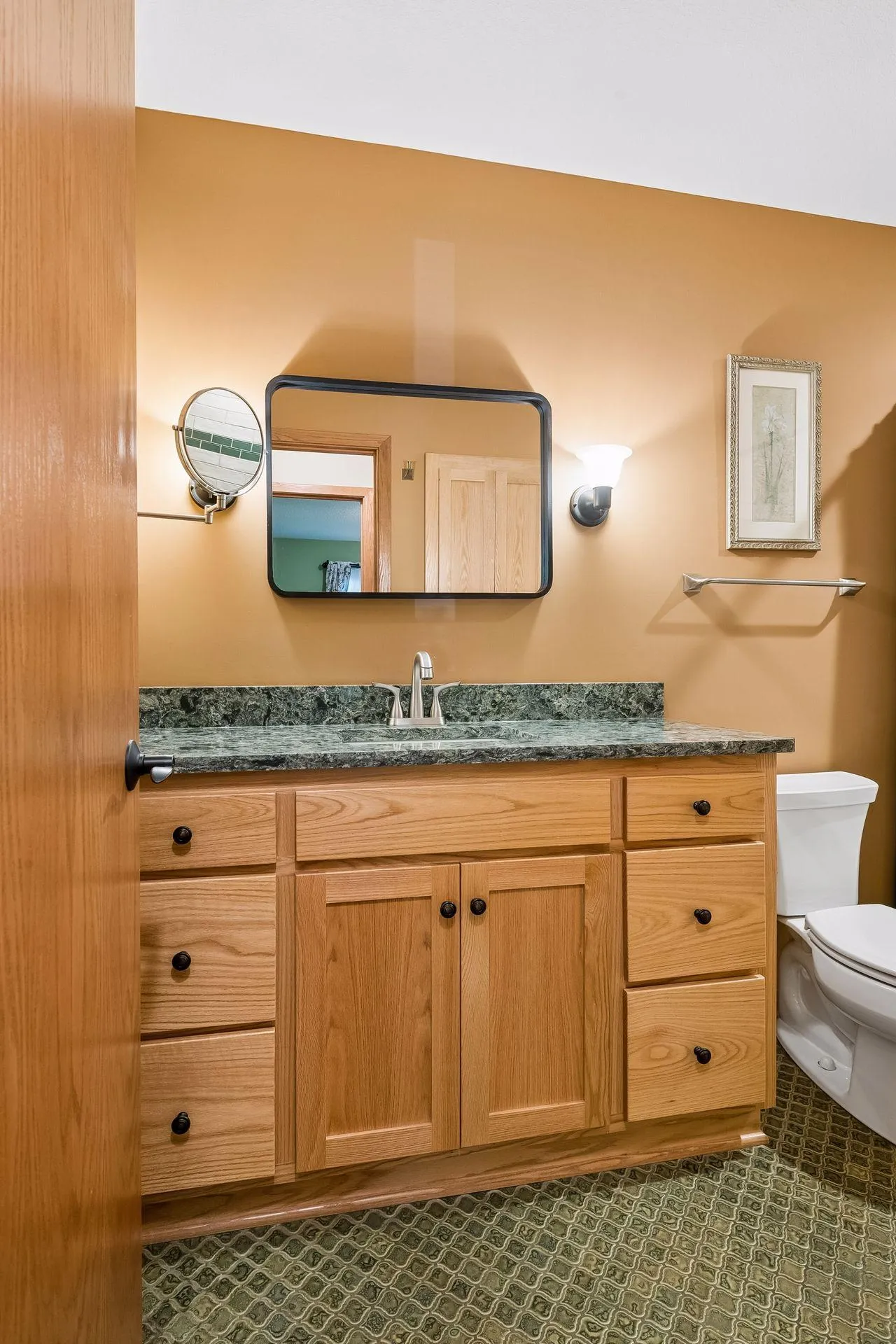 Photo 18 of 2809 E Minnehaha Parkway Unit 103